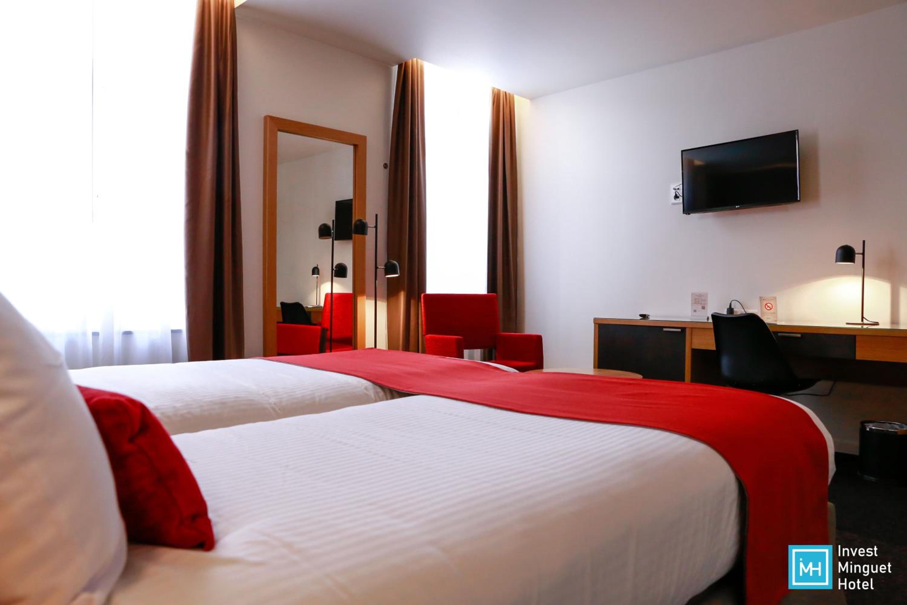 Standard Twin Room - Photo 7