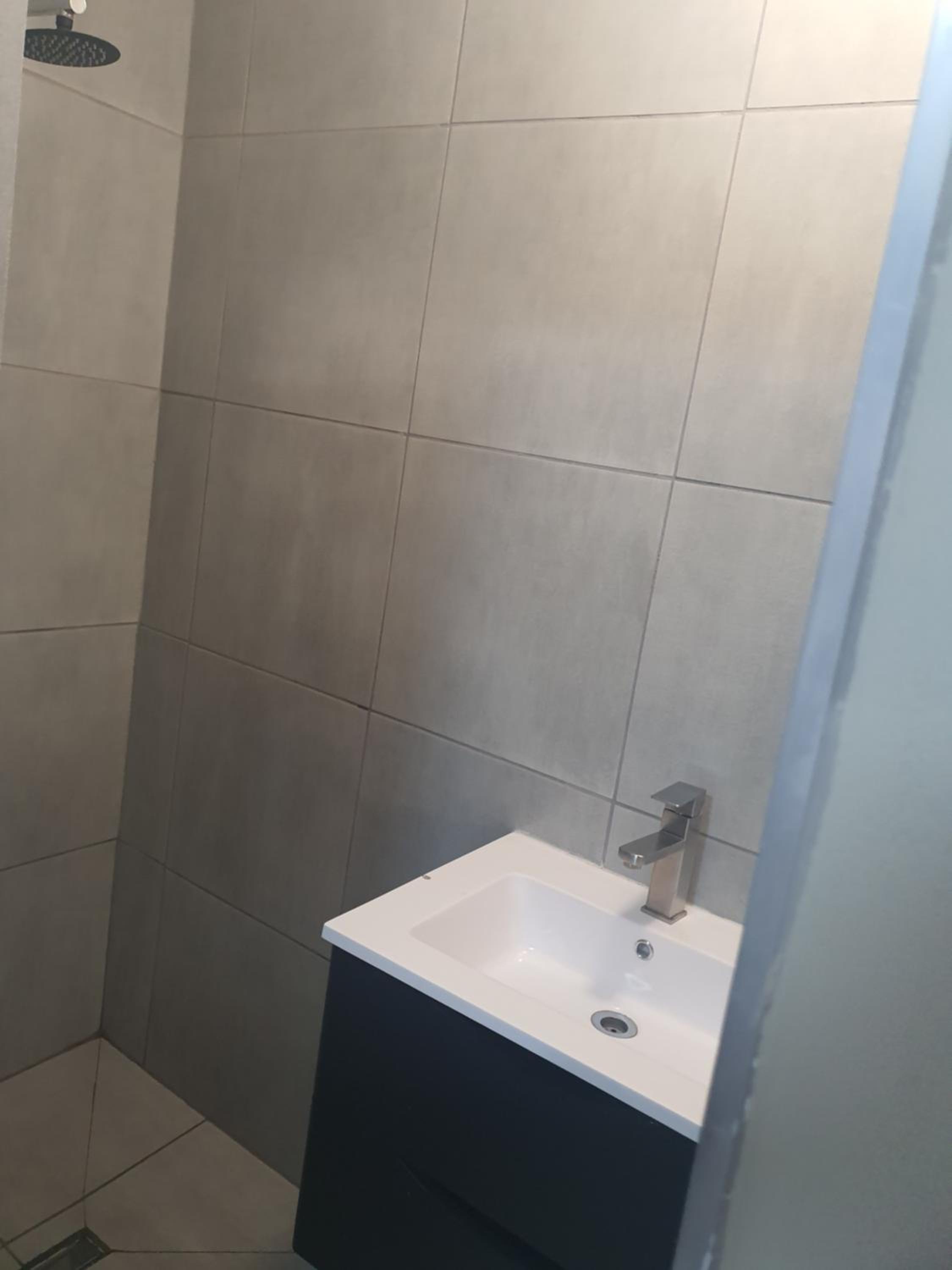 Deluxe Double Room with Shower - Photo 20
