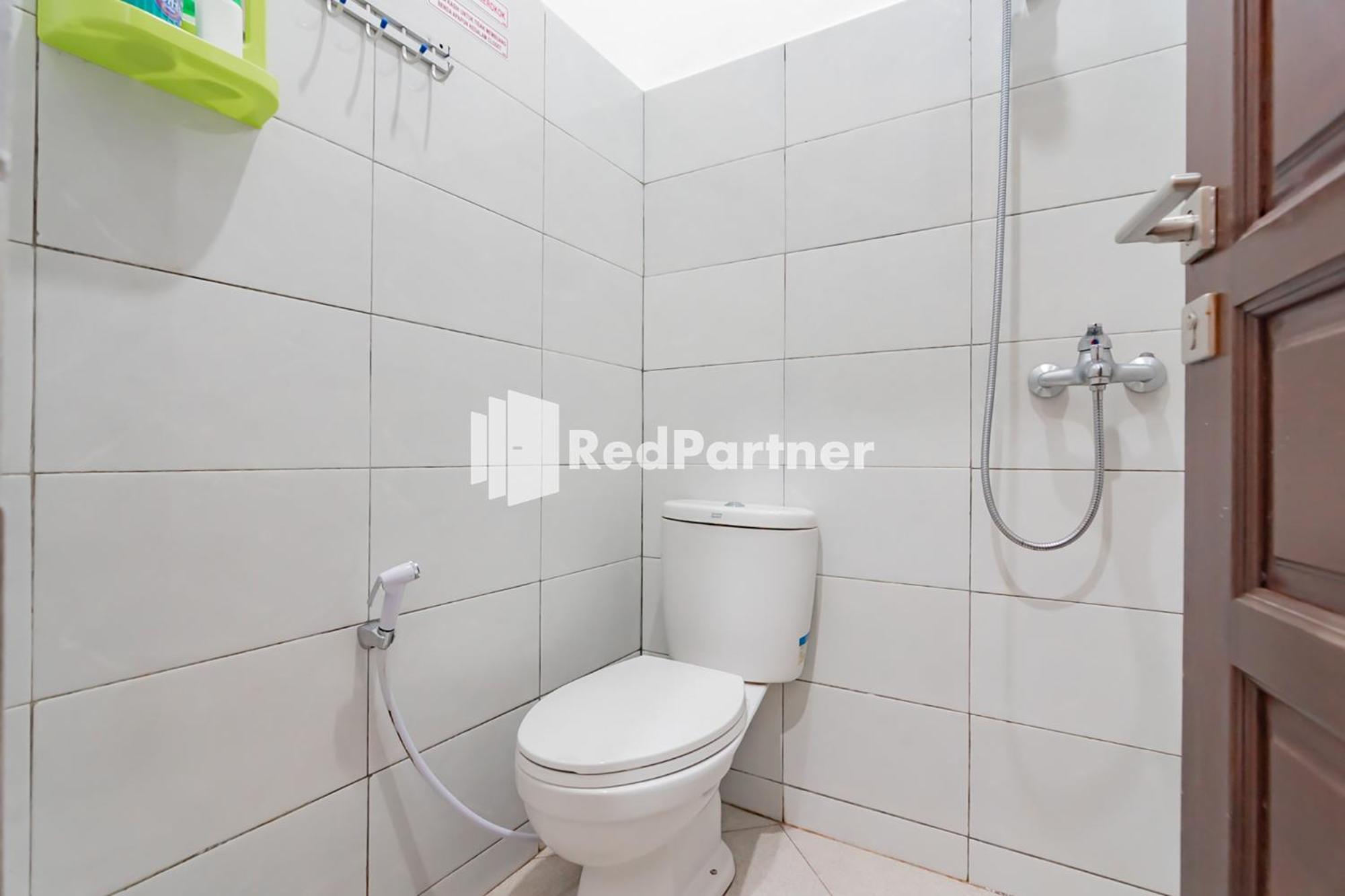 Standard Double Room - Photo 8