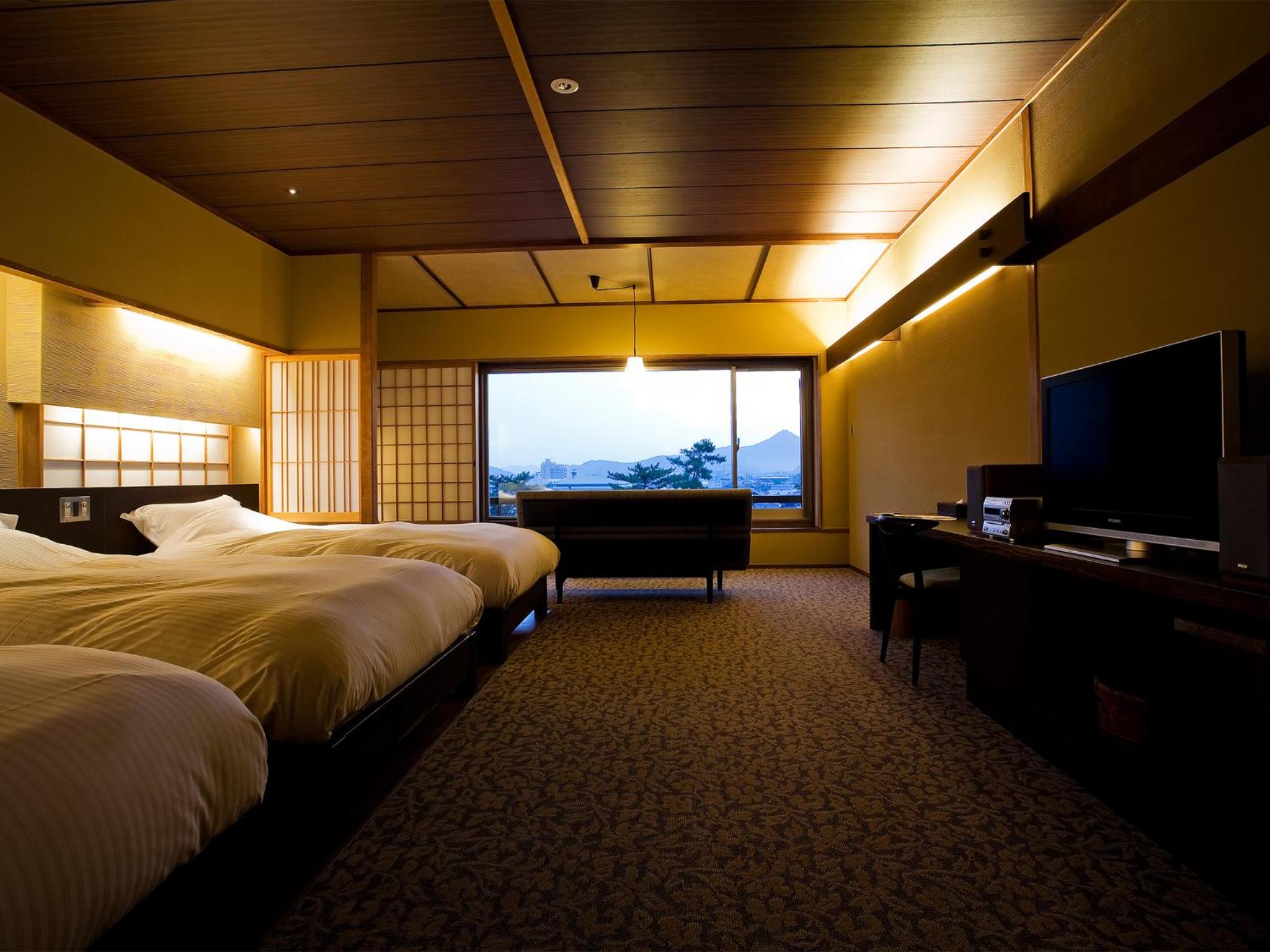 Triple Room - Non-Smoking (3rd floor)