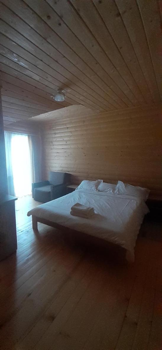 Double Room with Balcony (2 Adults + 1 Child) photo 3