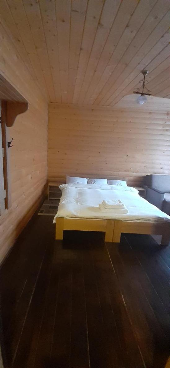 Double Room with Balcony (2 Adults + 1 Child) photo 1