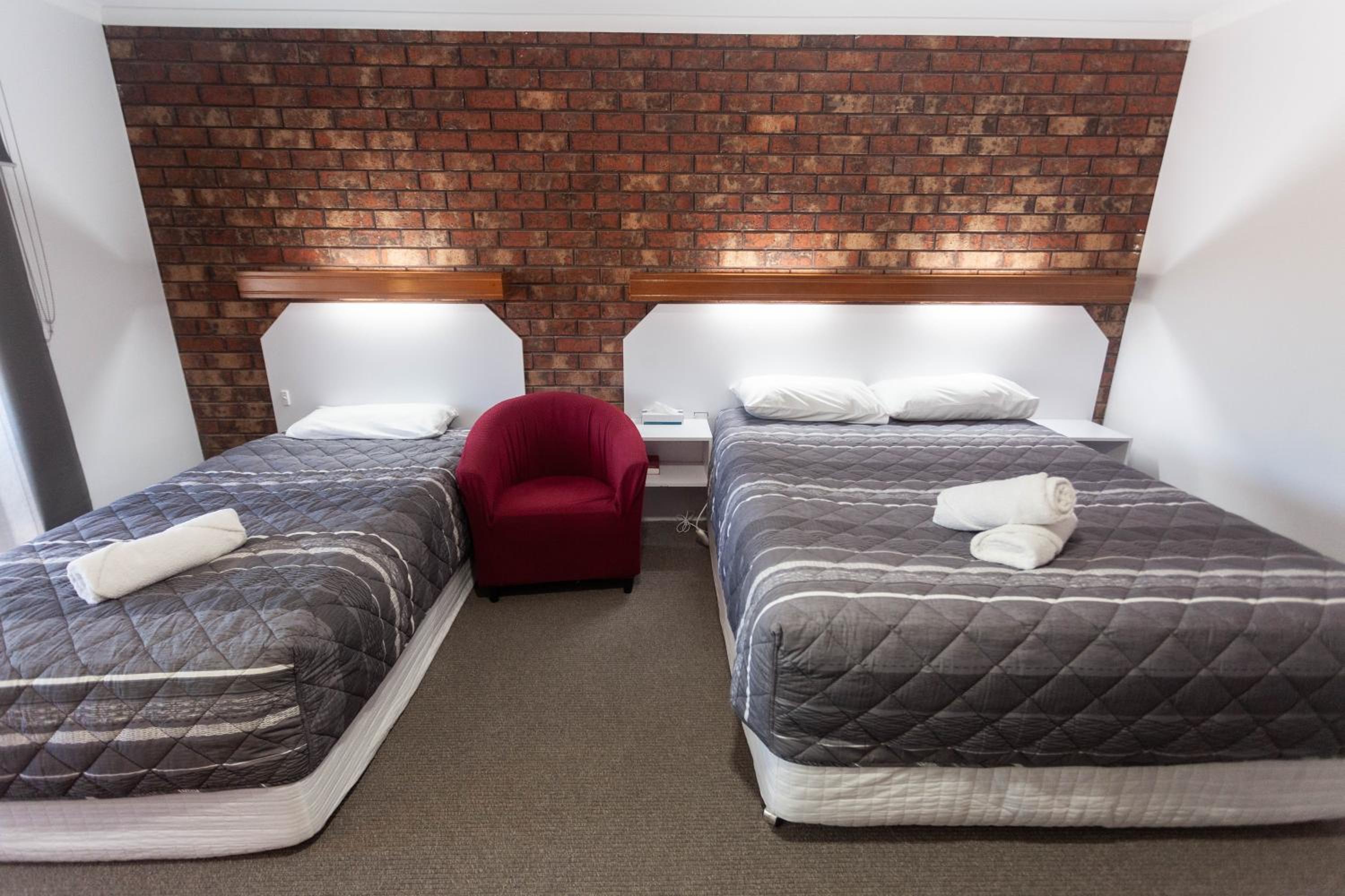 Double Room - Disability Access - Photo 7