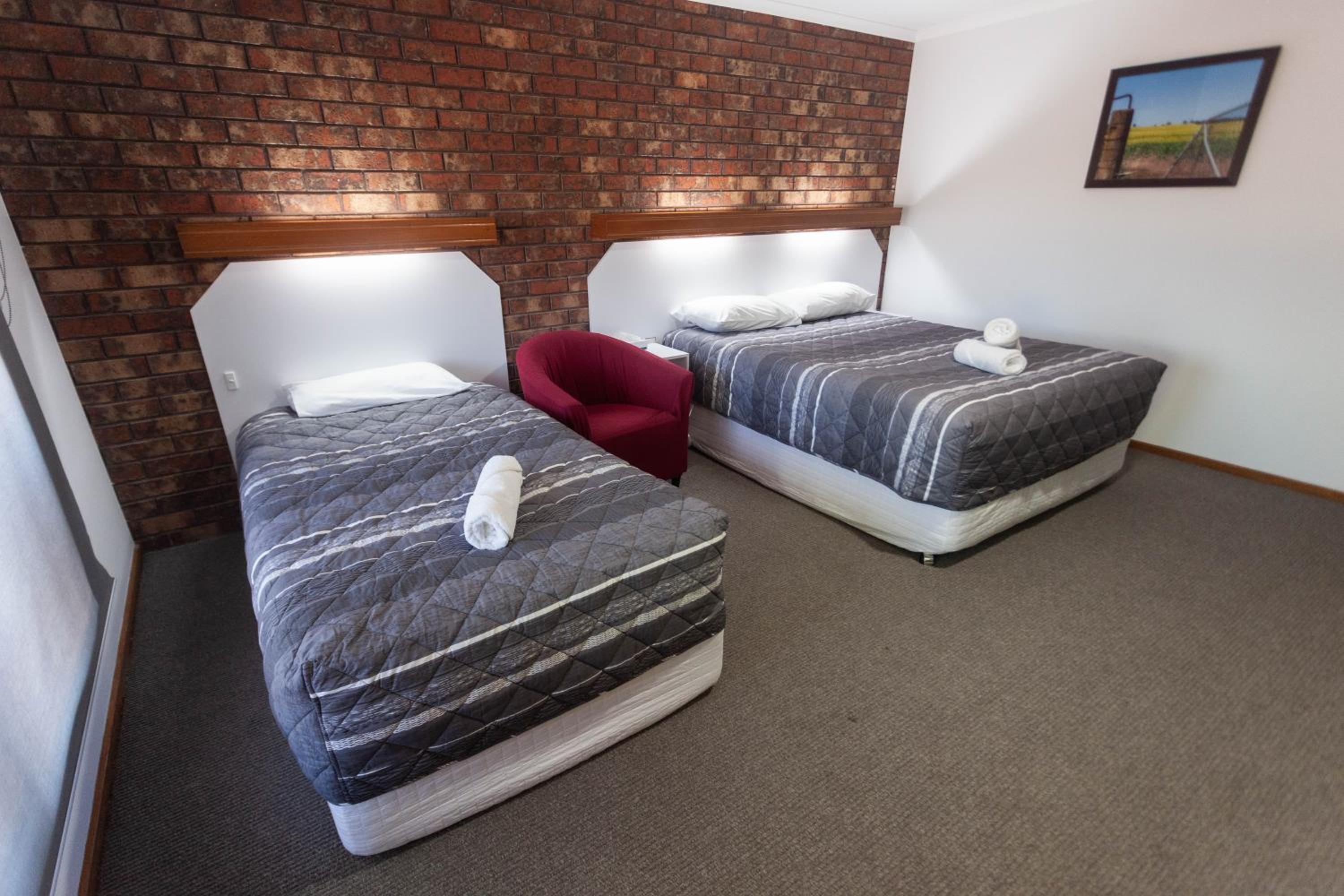 Double Room - Disability Access - Photo 1