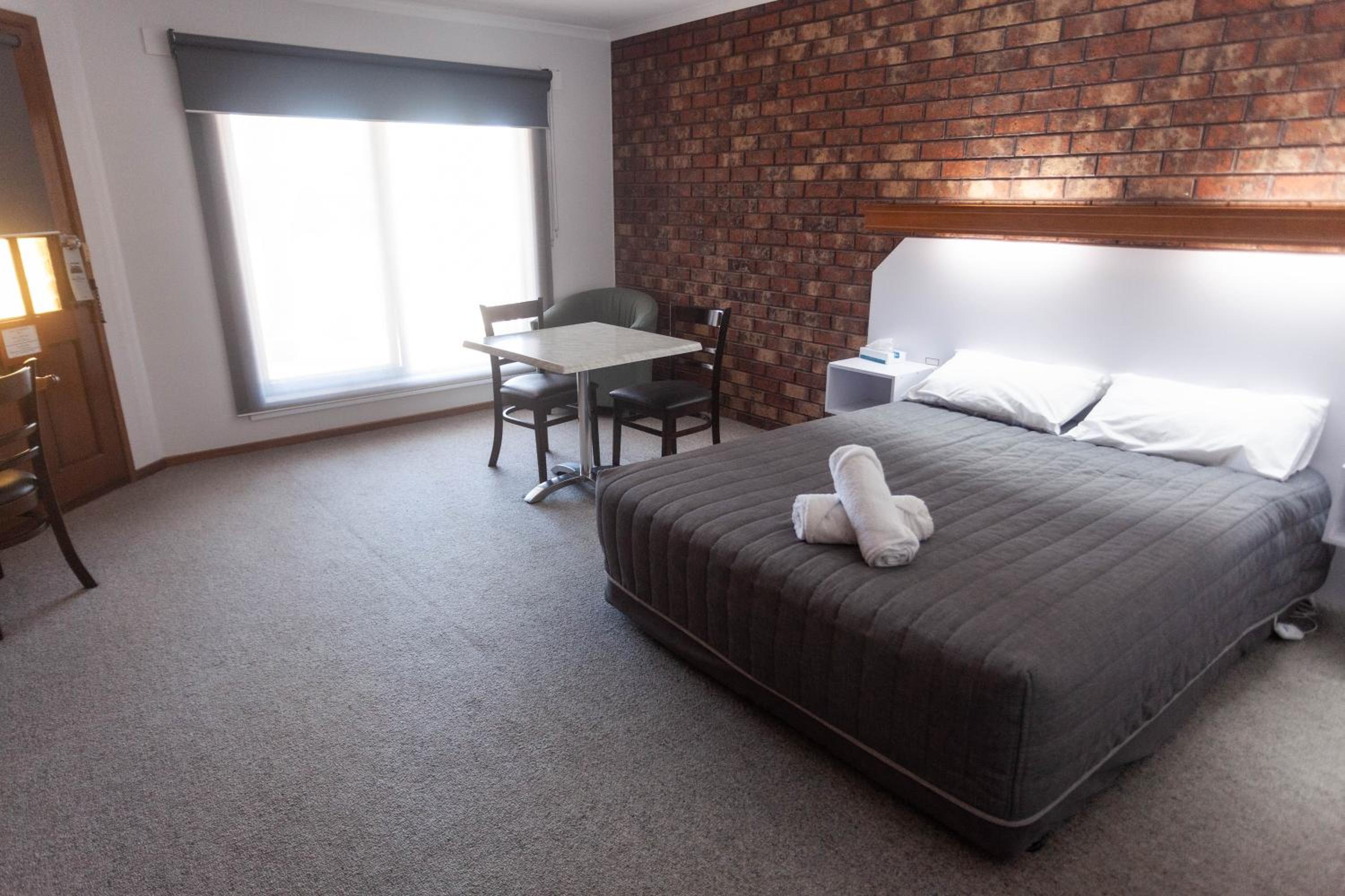 Family Room - Photo 1