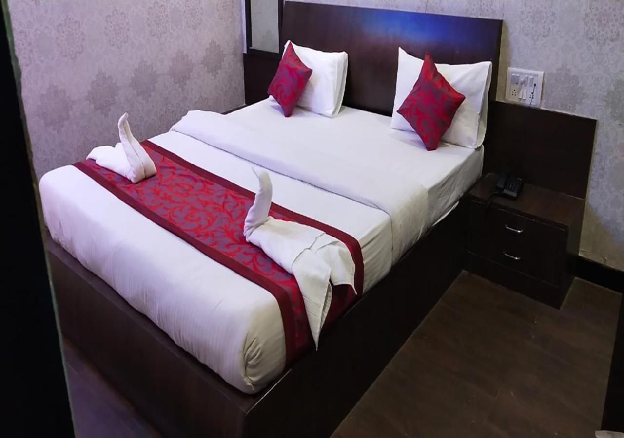 Deluxe Non AC Room - Photo 3