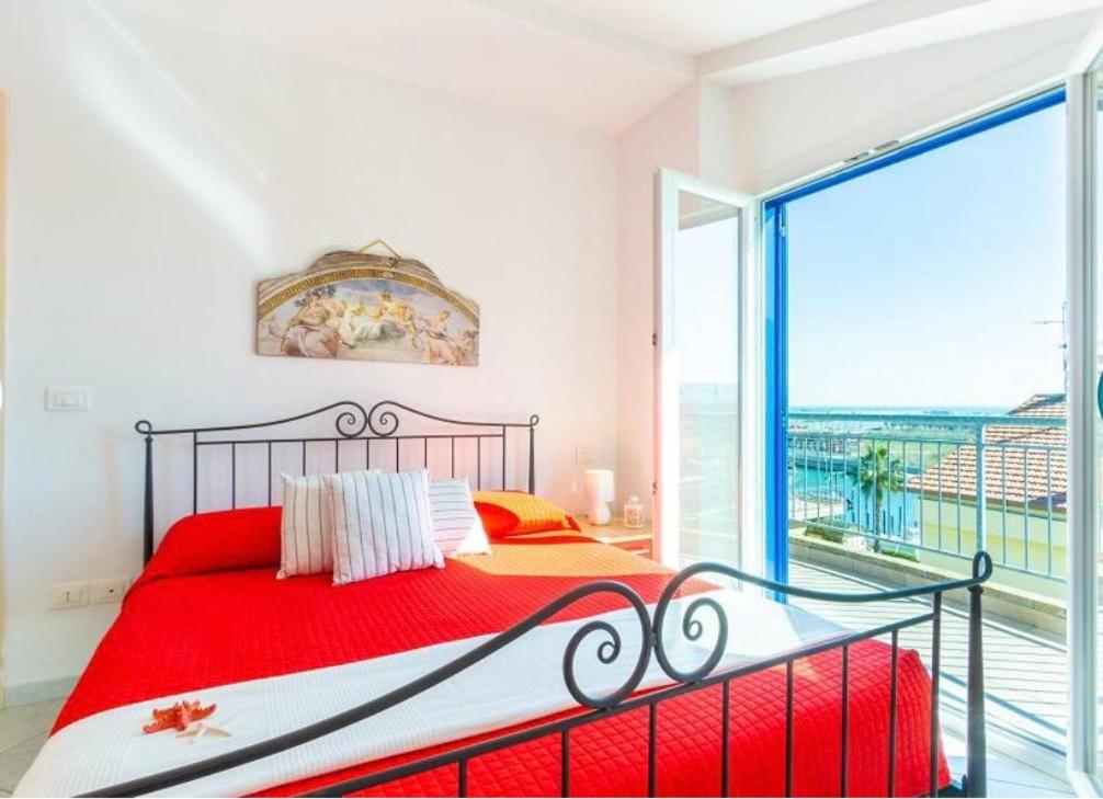 Two-Bedroom Apartment with Terrace and Sea View photo 1