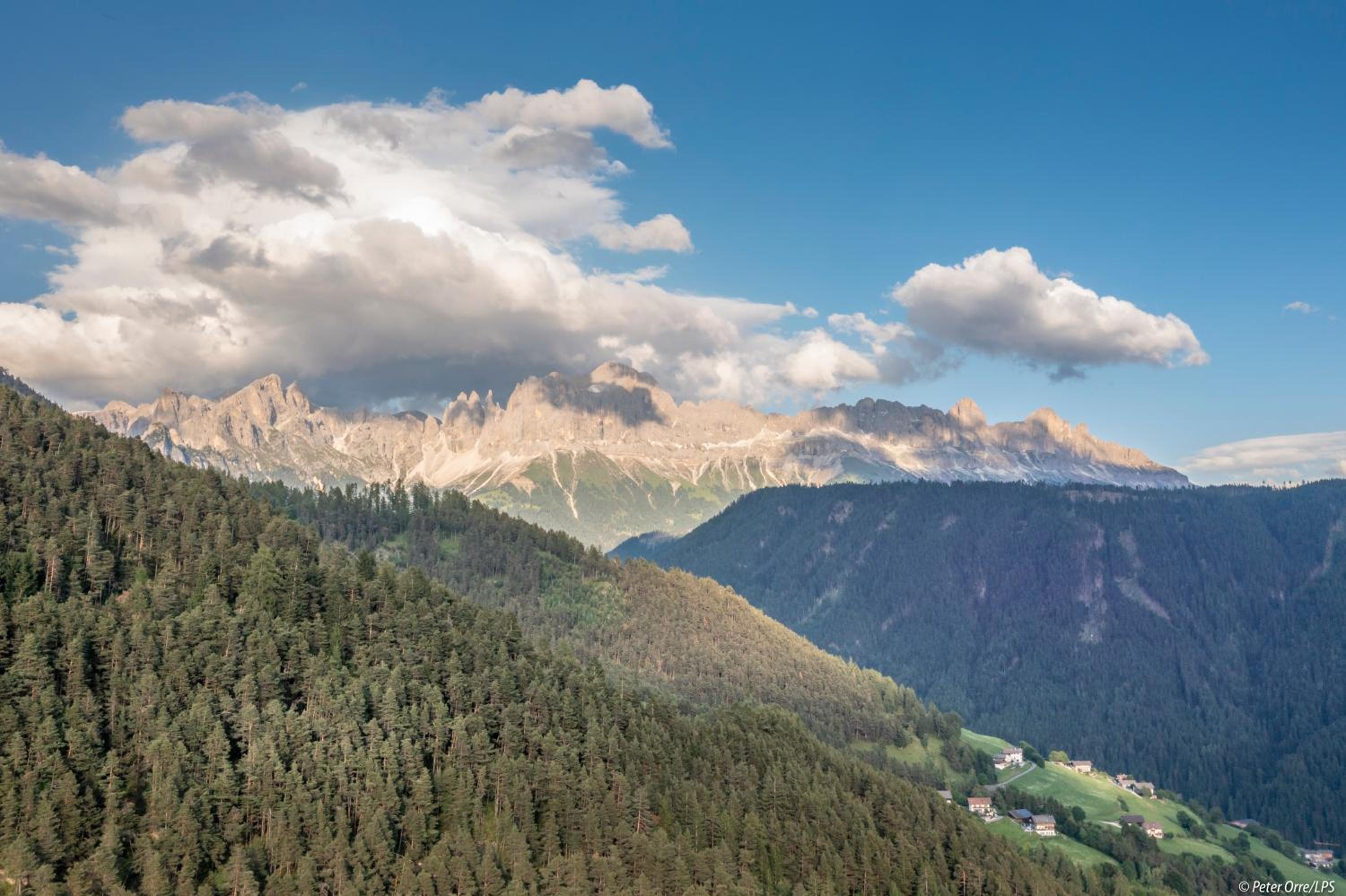 Luxury Suite with Mountain View photo 2