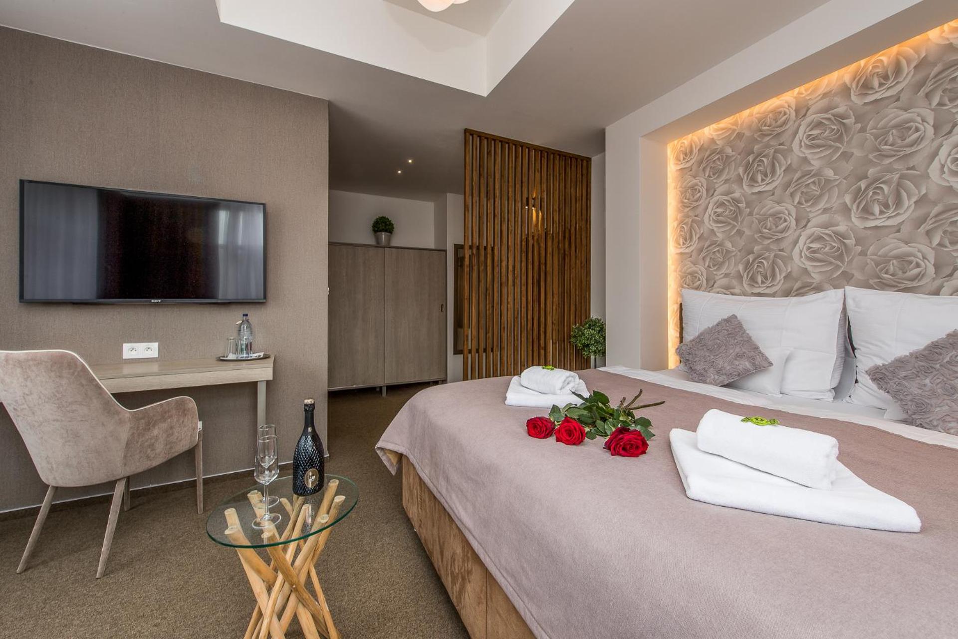 Standard Double Room - Photo 5