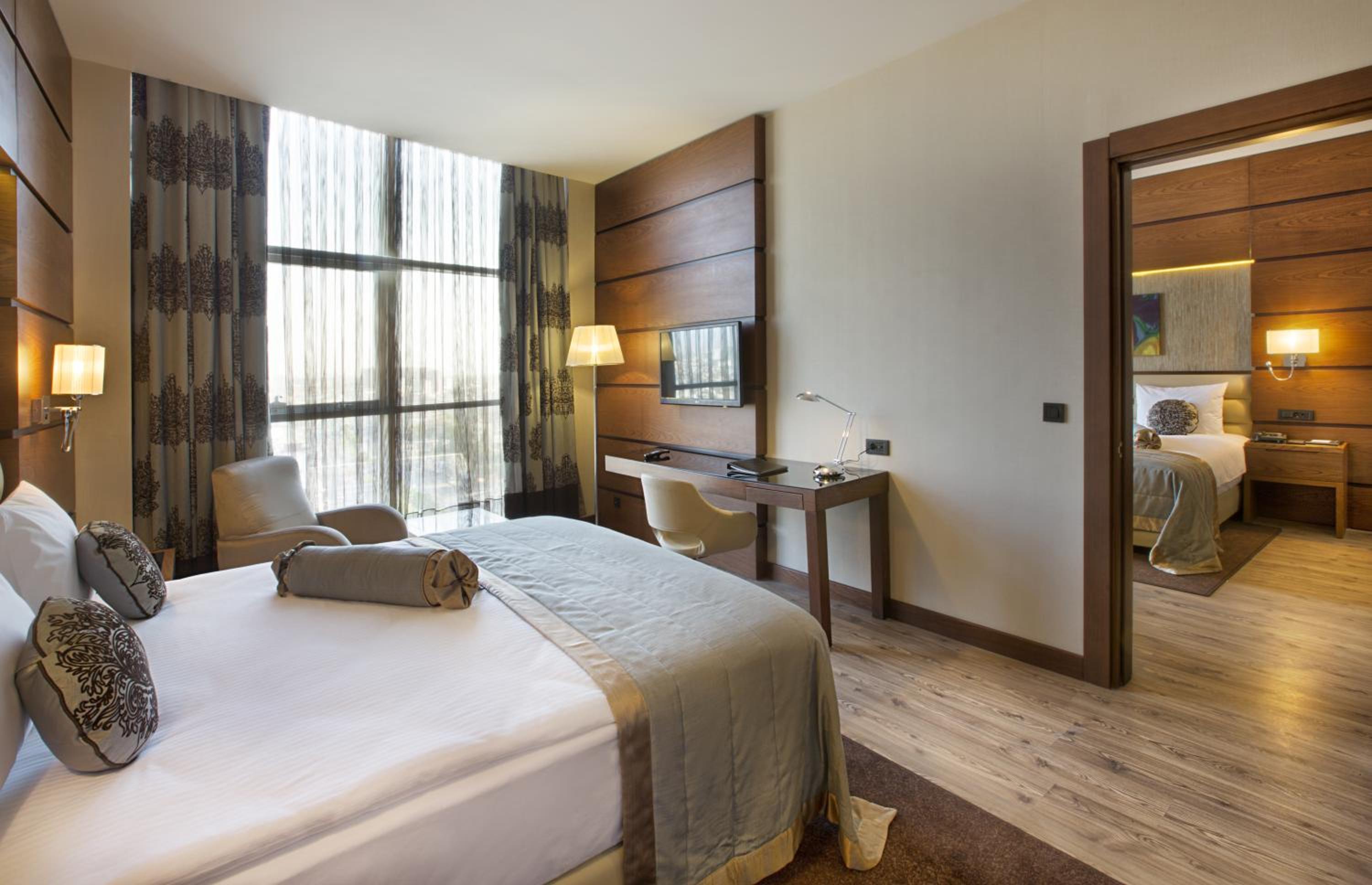 Deluxe Double or Twin Room - Photo 2