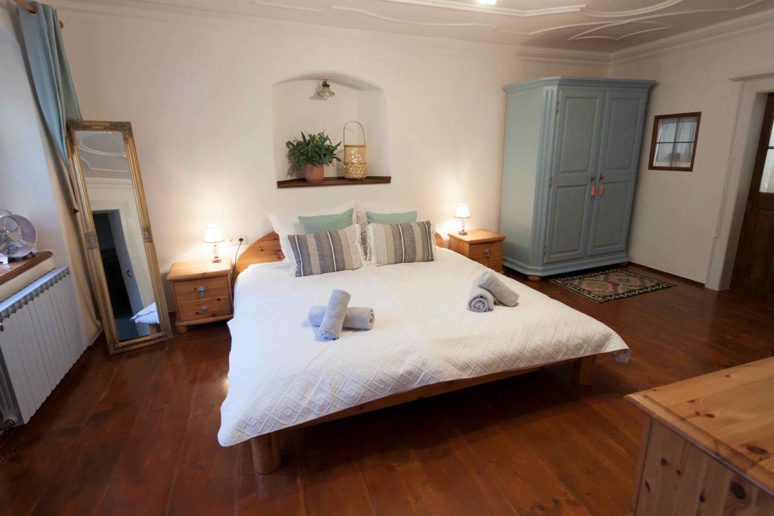 Double Room with Private Bathroom photo 2