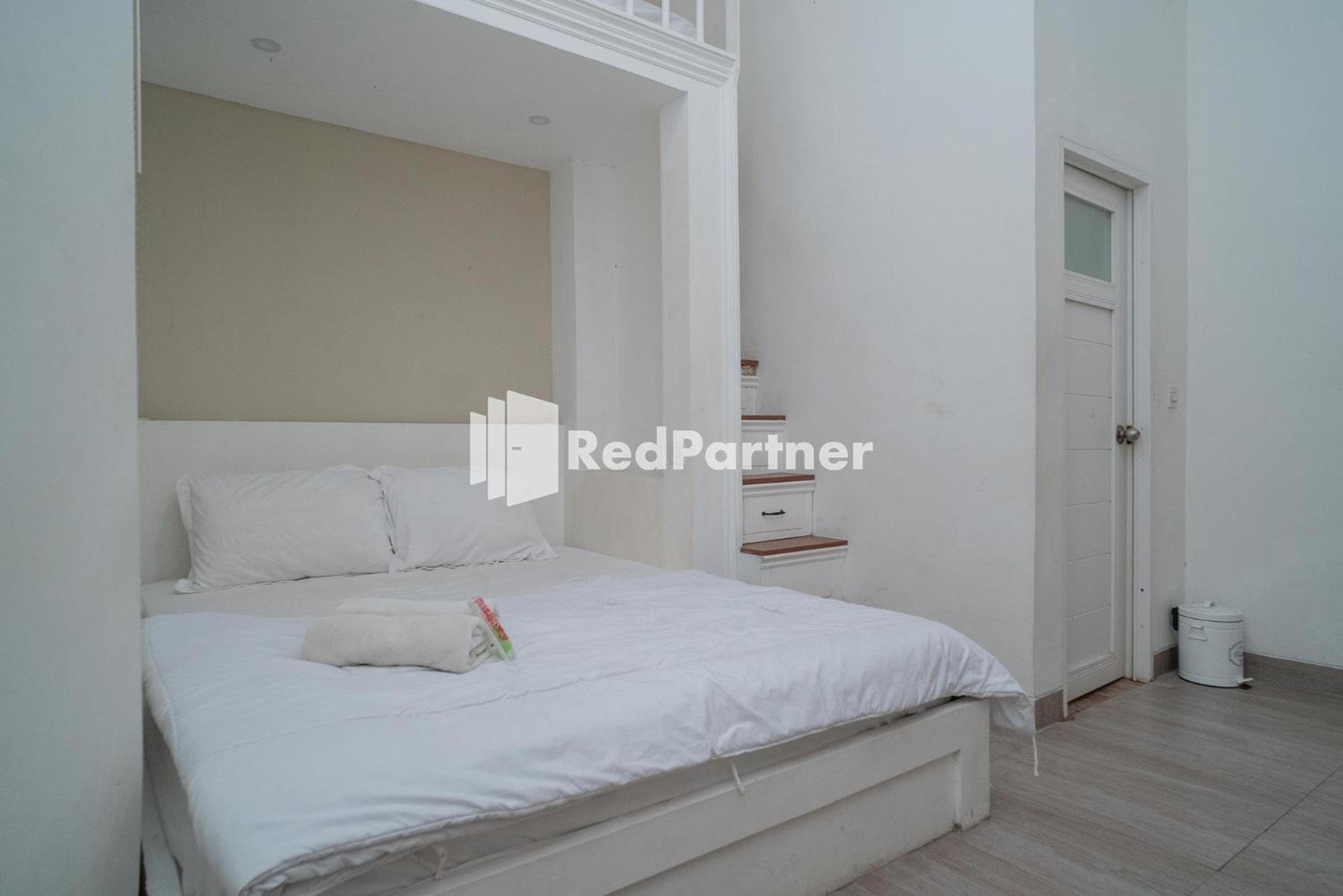 Family Room - Photo 14