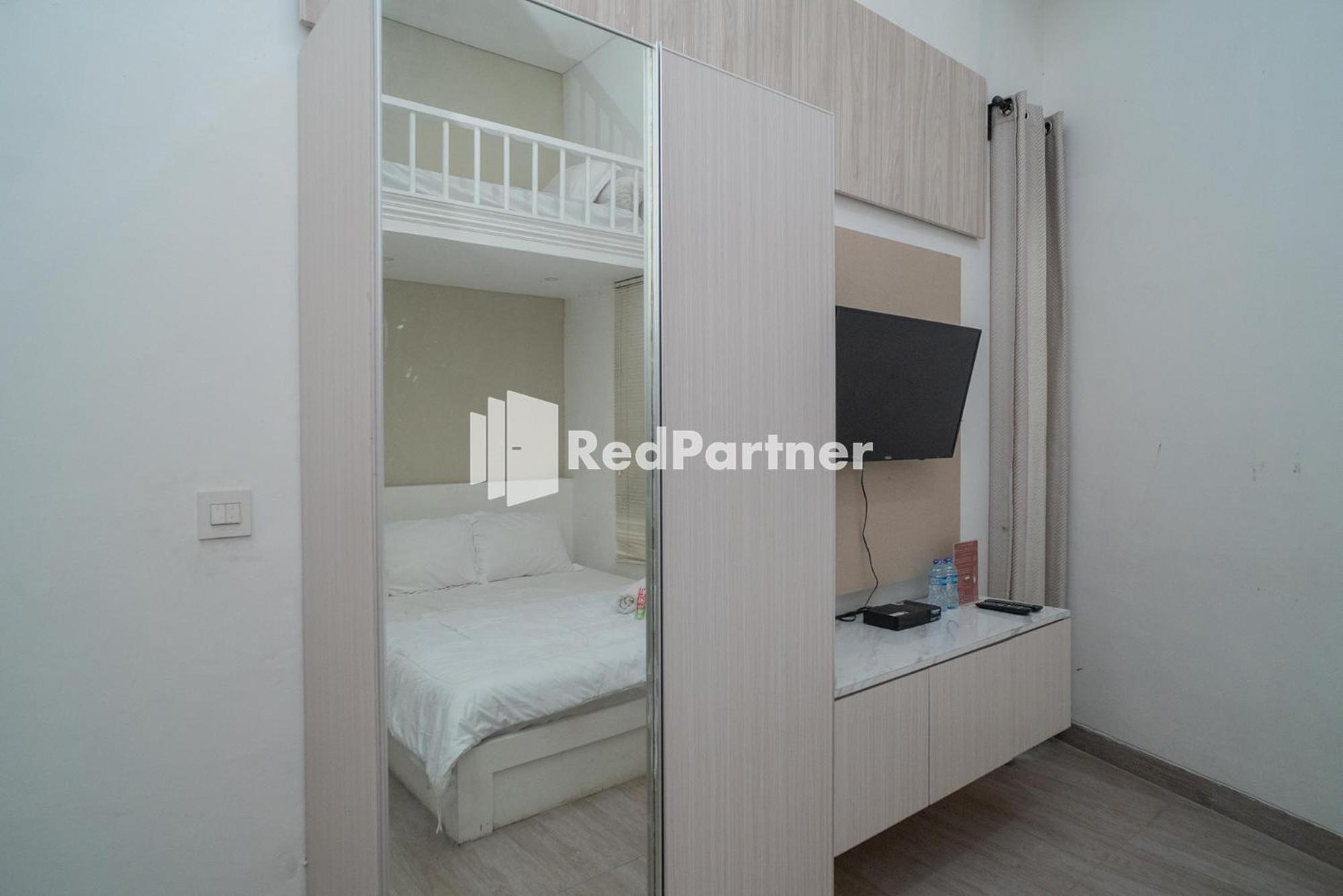 Family Room - Photo 1