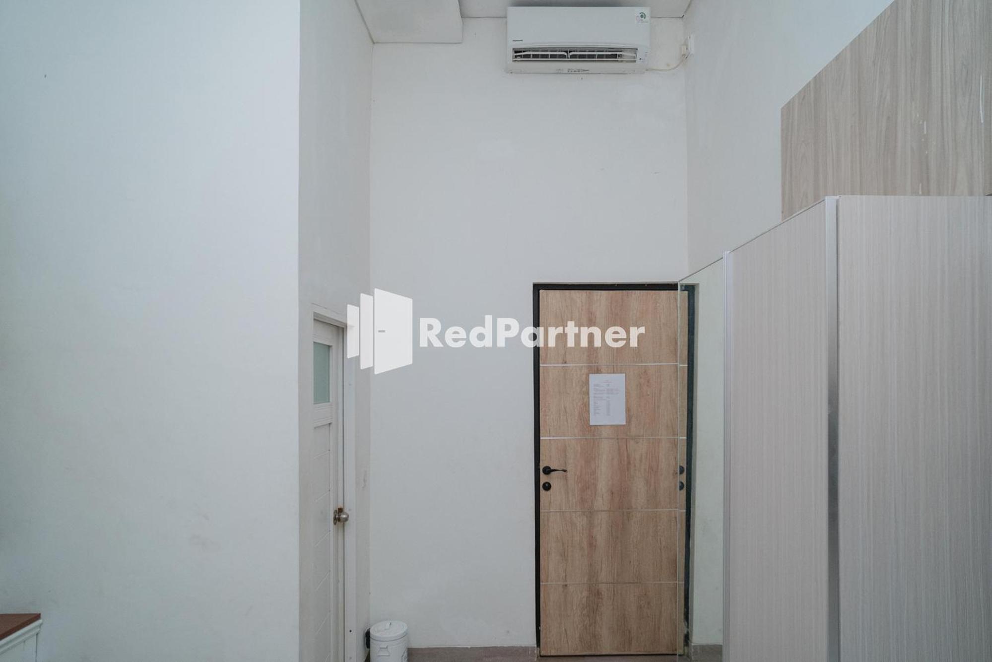 Family Room - Photo 9