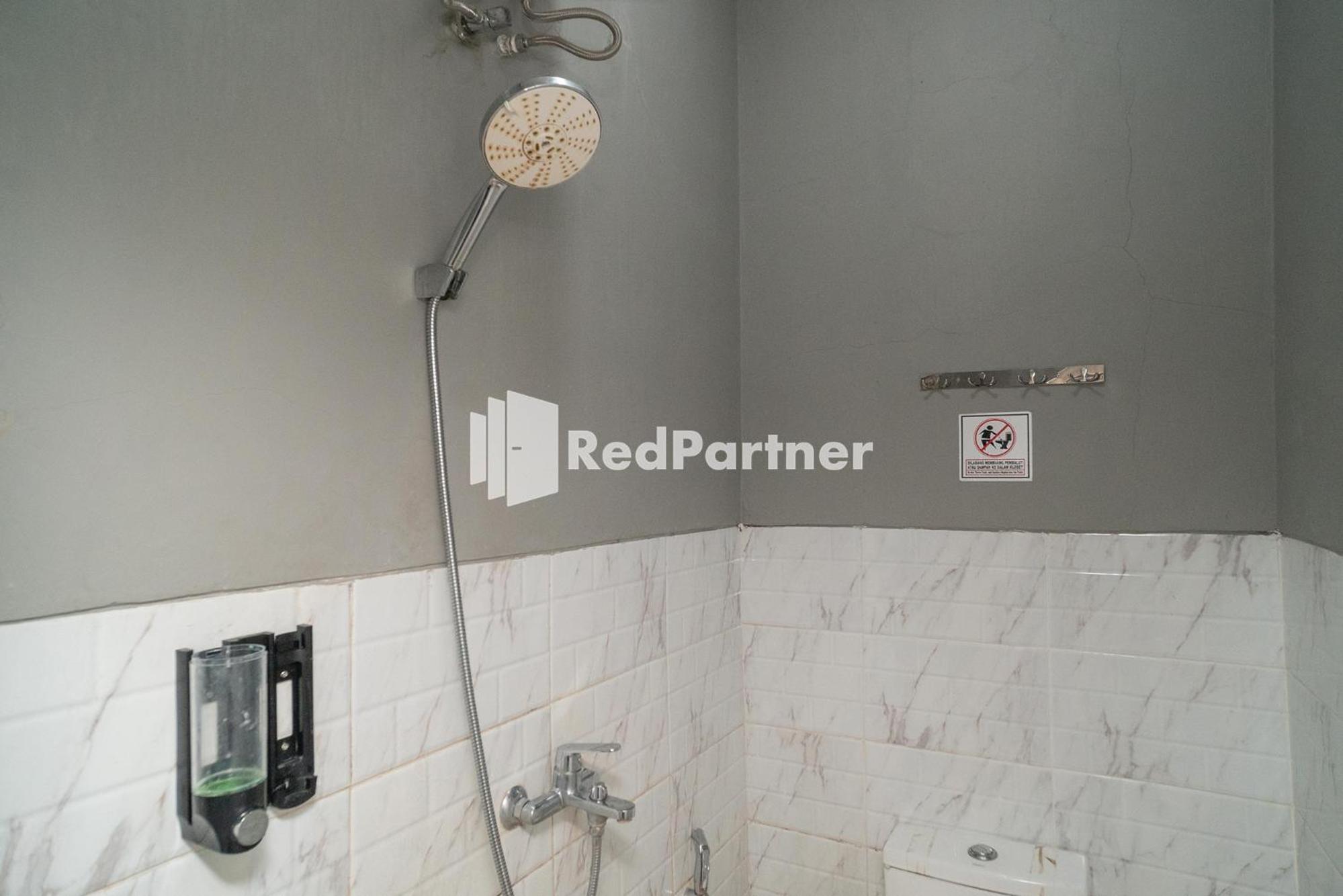 Deluxe Room - Photo 7