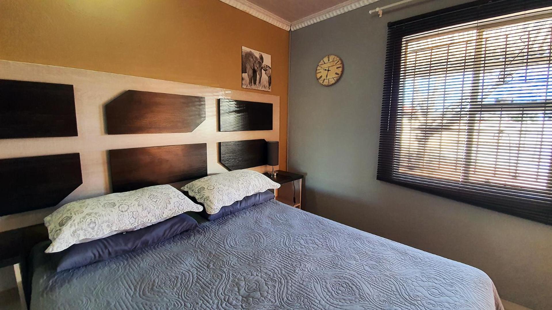 Apartment photo 2