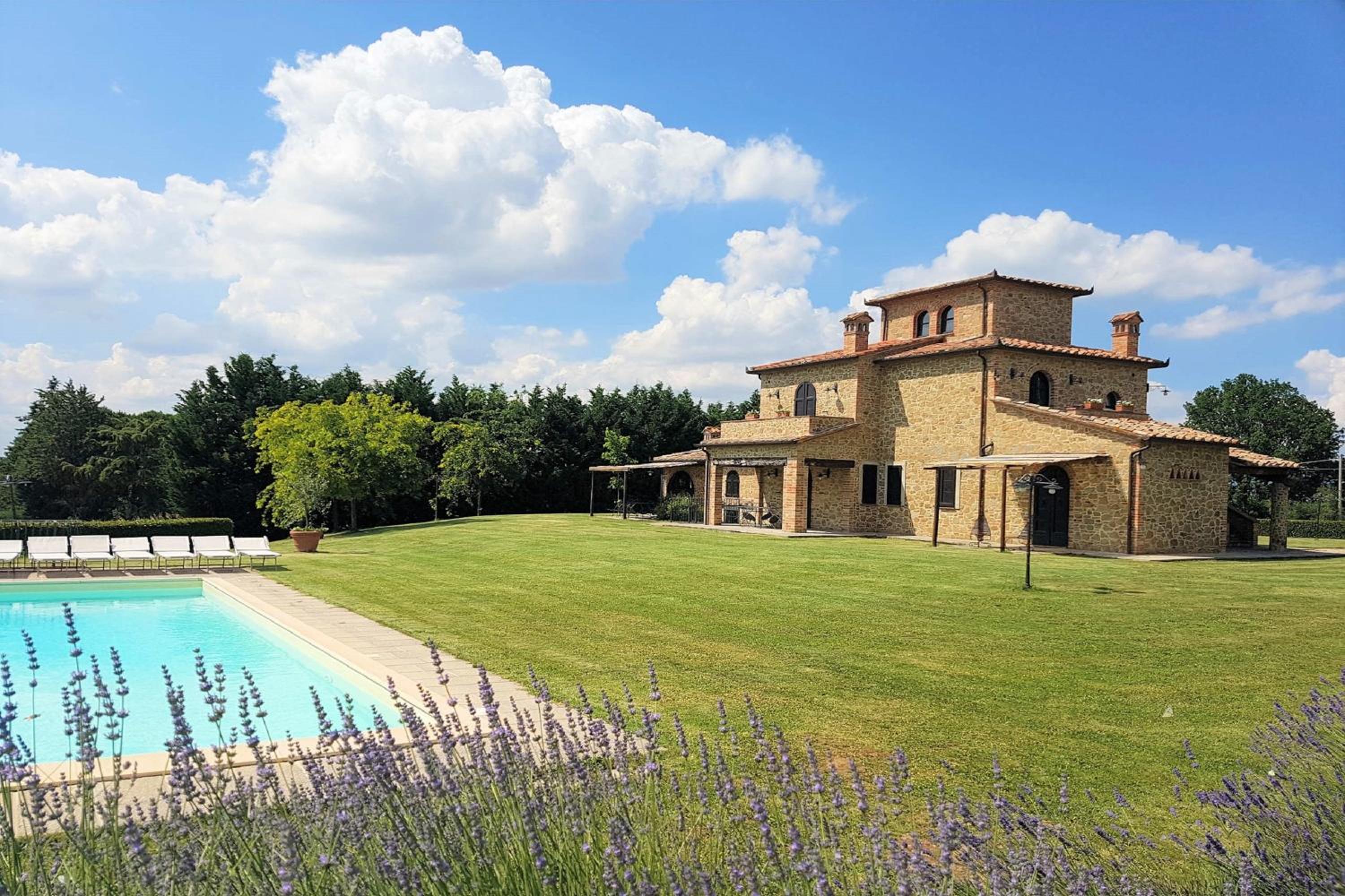 Superior Villa photo 2