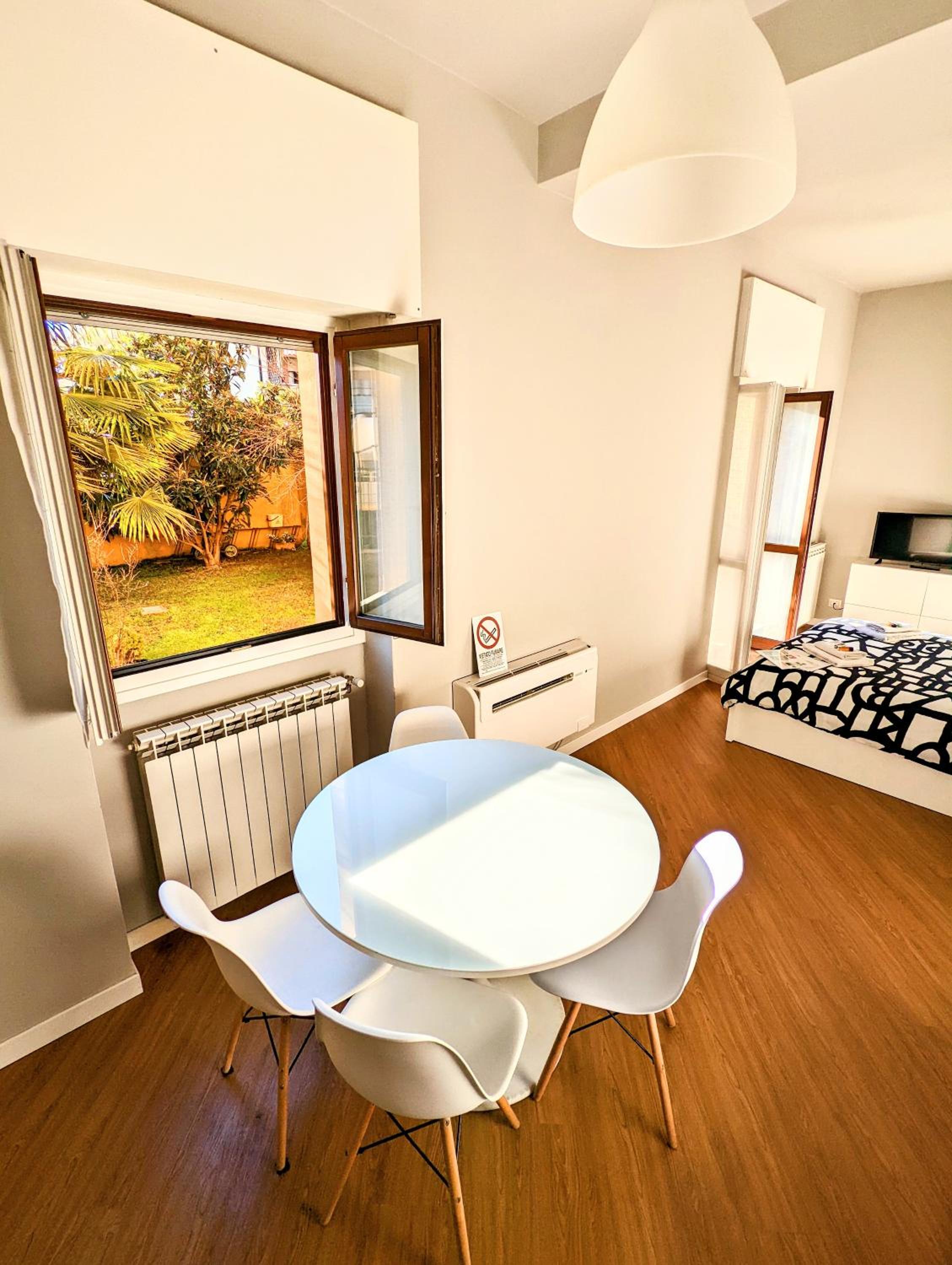 Studio Apartment photo 3