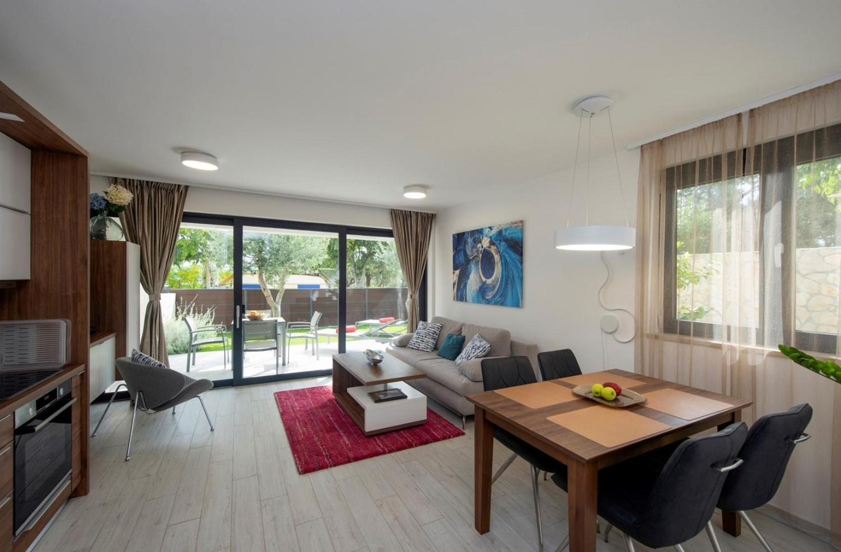 Deluxe Apartment