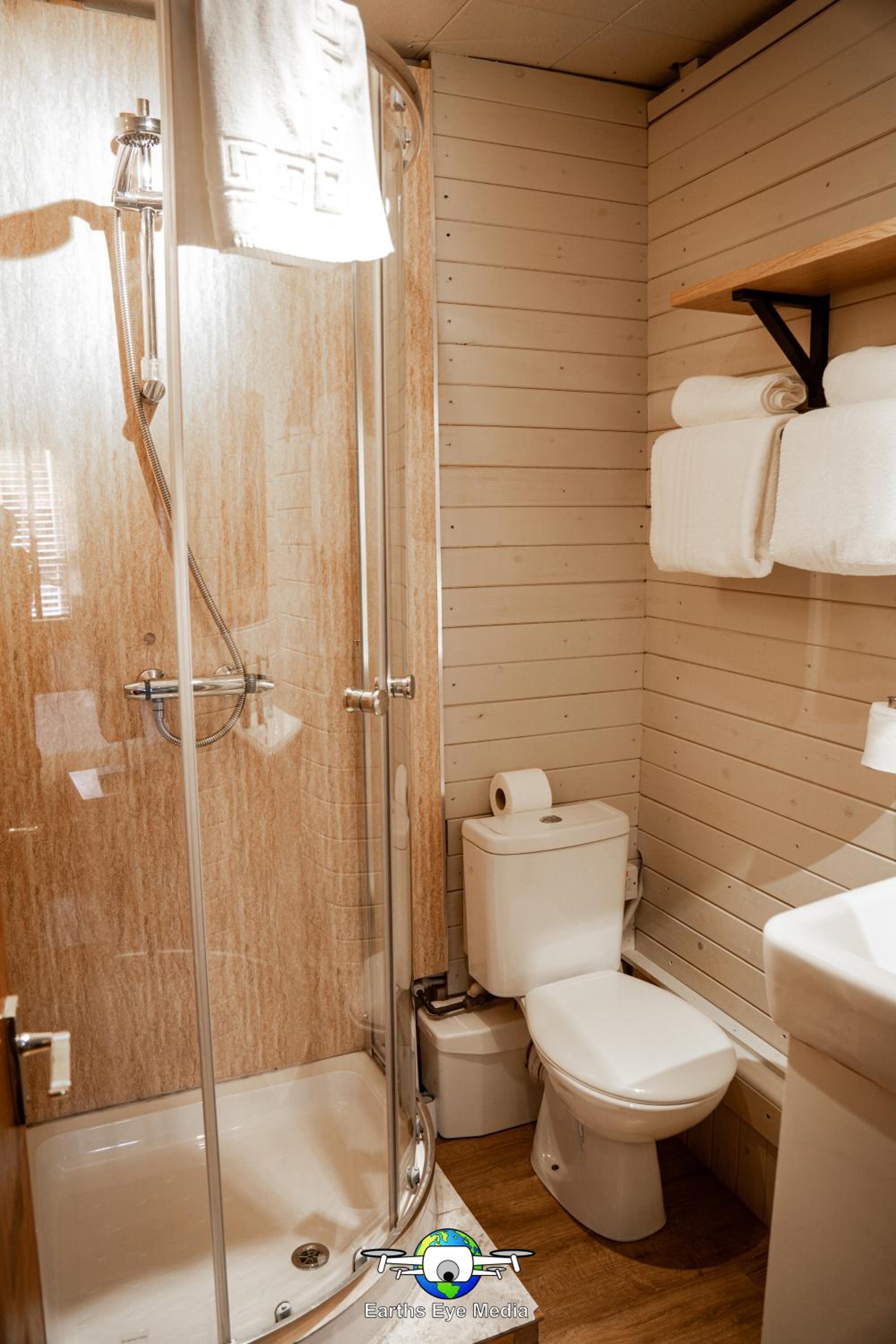 Double or Twin Room - Photo 3