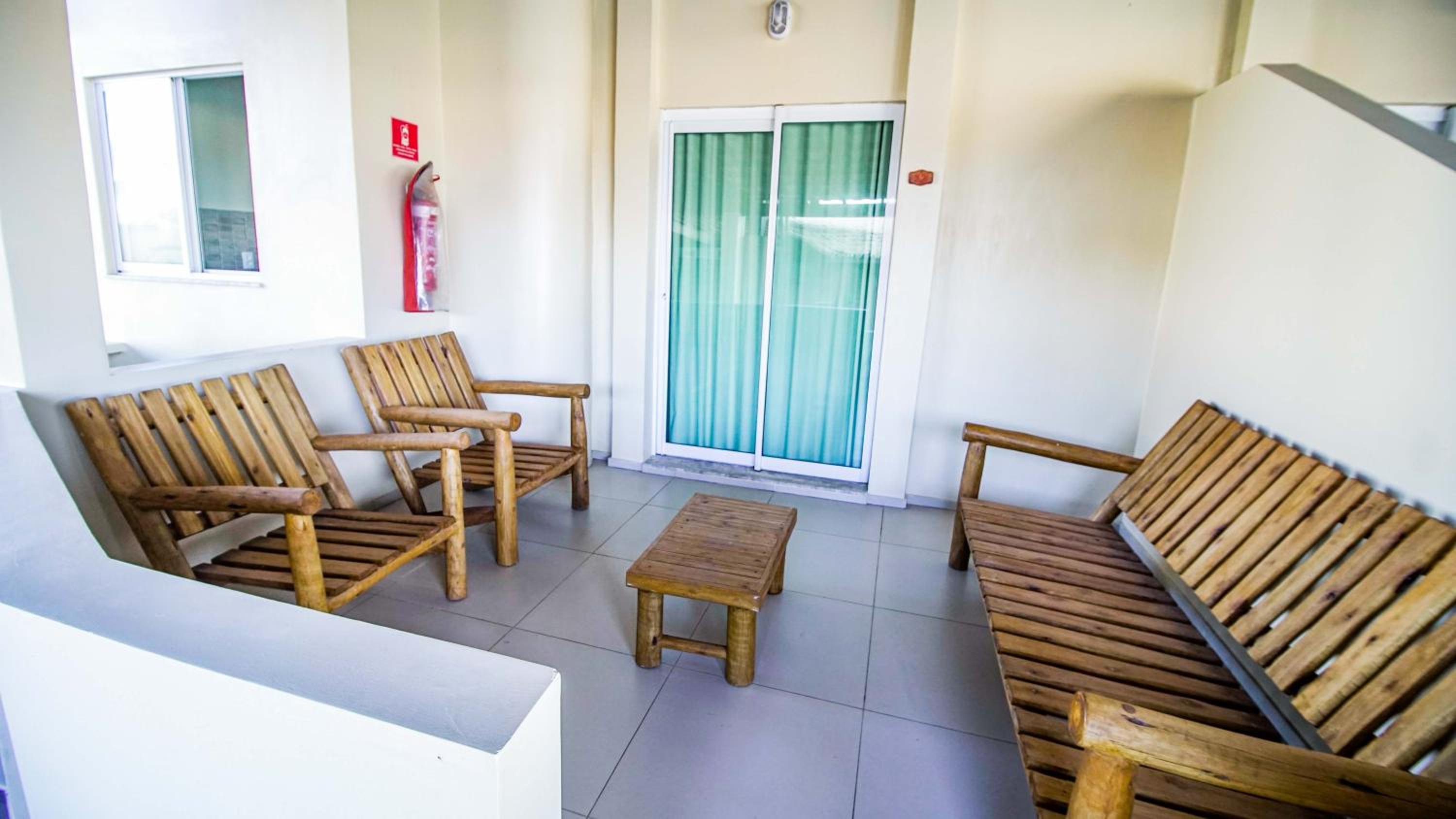 Quadruple Room with Sea View - Photo 3