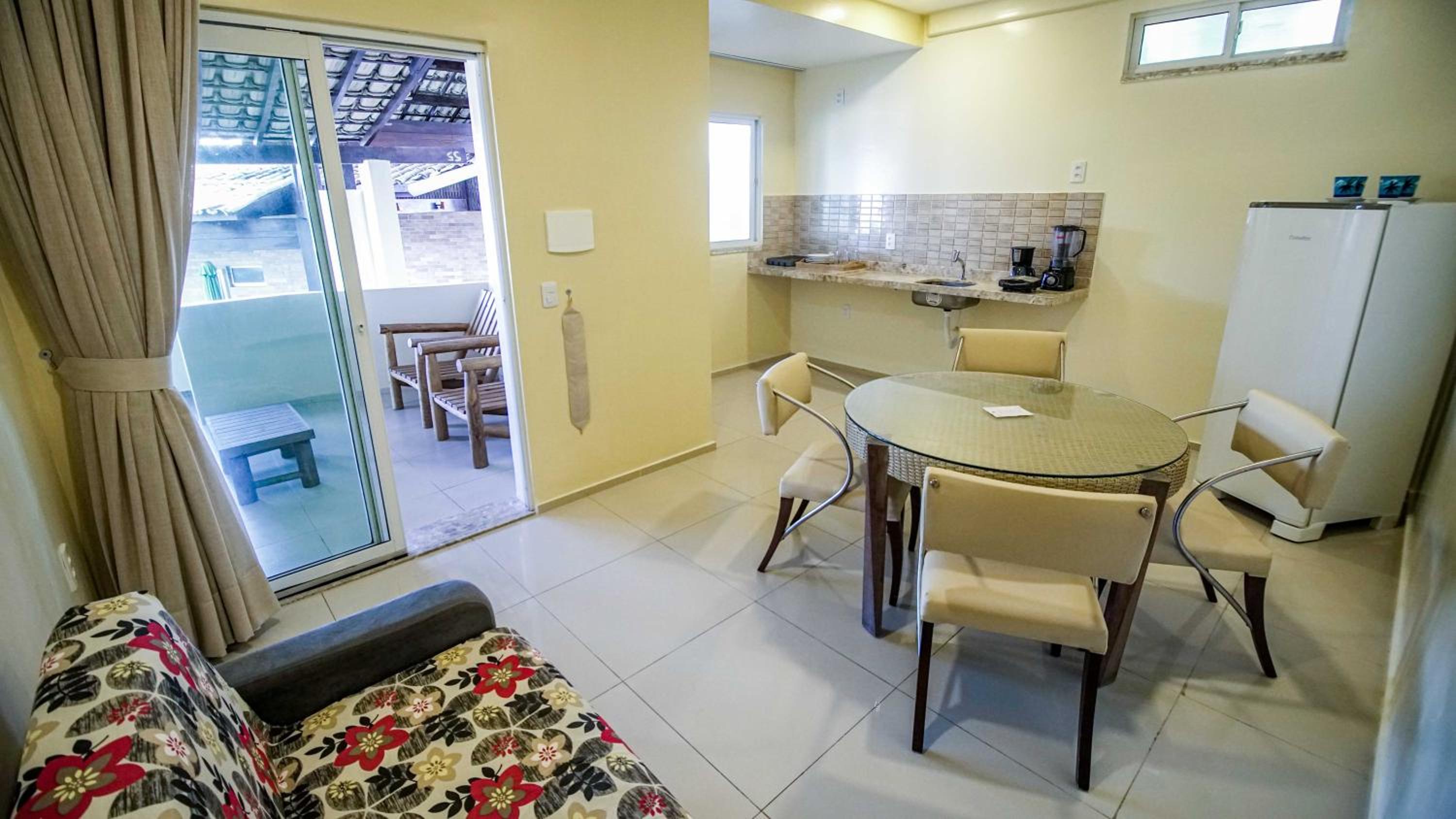 Quadruple Room with Sea View - Photo 11