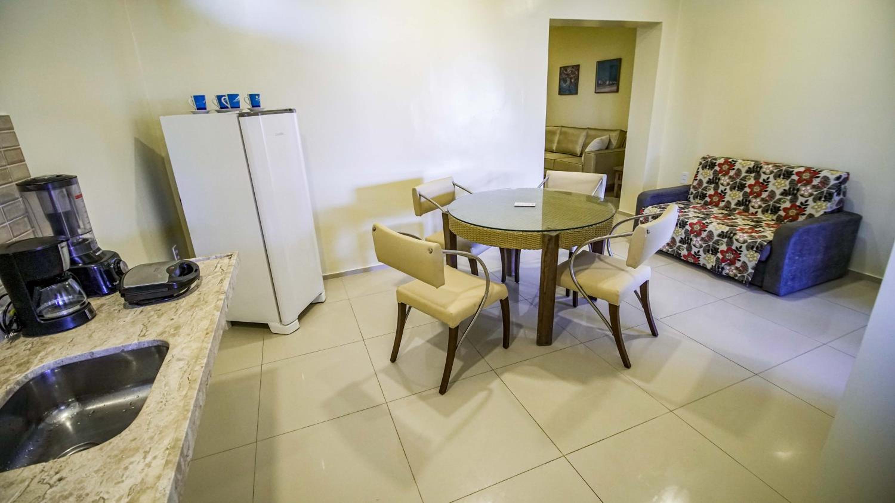Quadruple Room with Sea View - Photo 10
