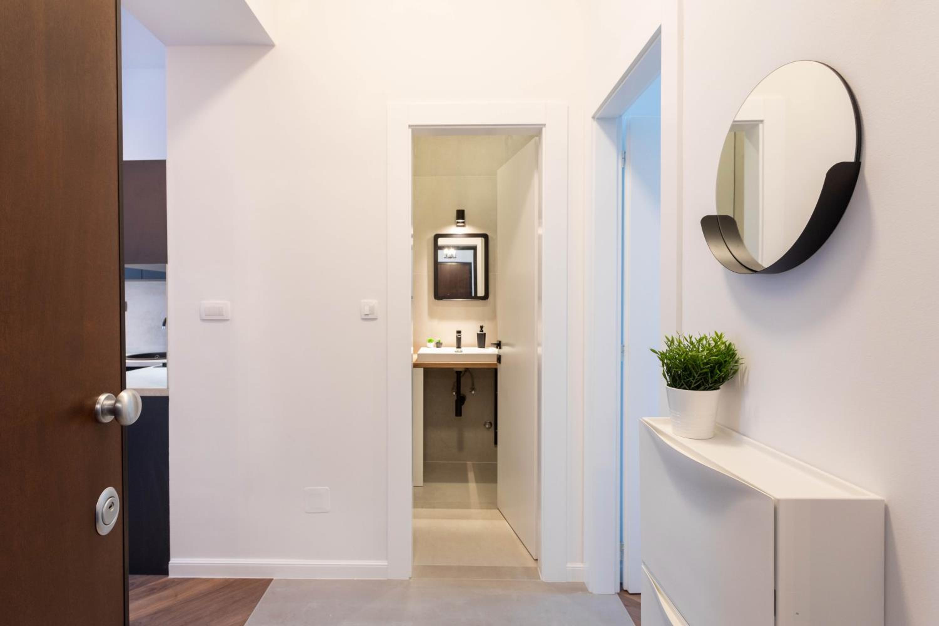 One-Bedroom Apartment - Photo 15