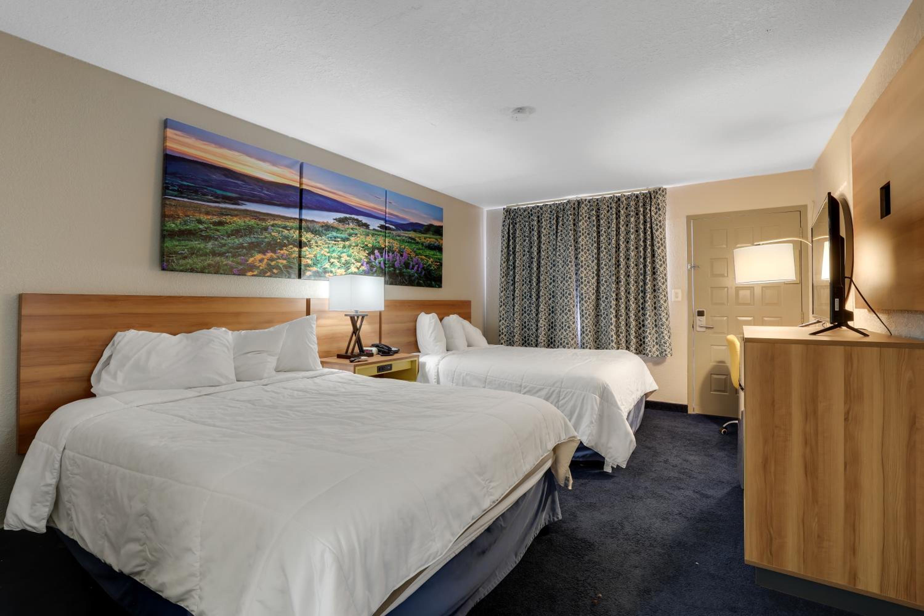 Room with 2 Queen Beds, Disability Access, Non-Smoking - Photo 1