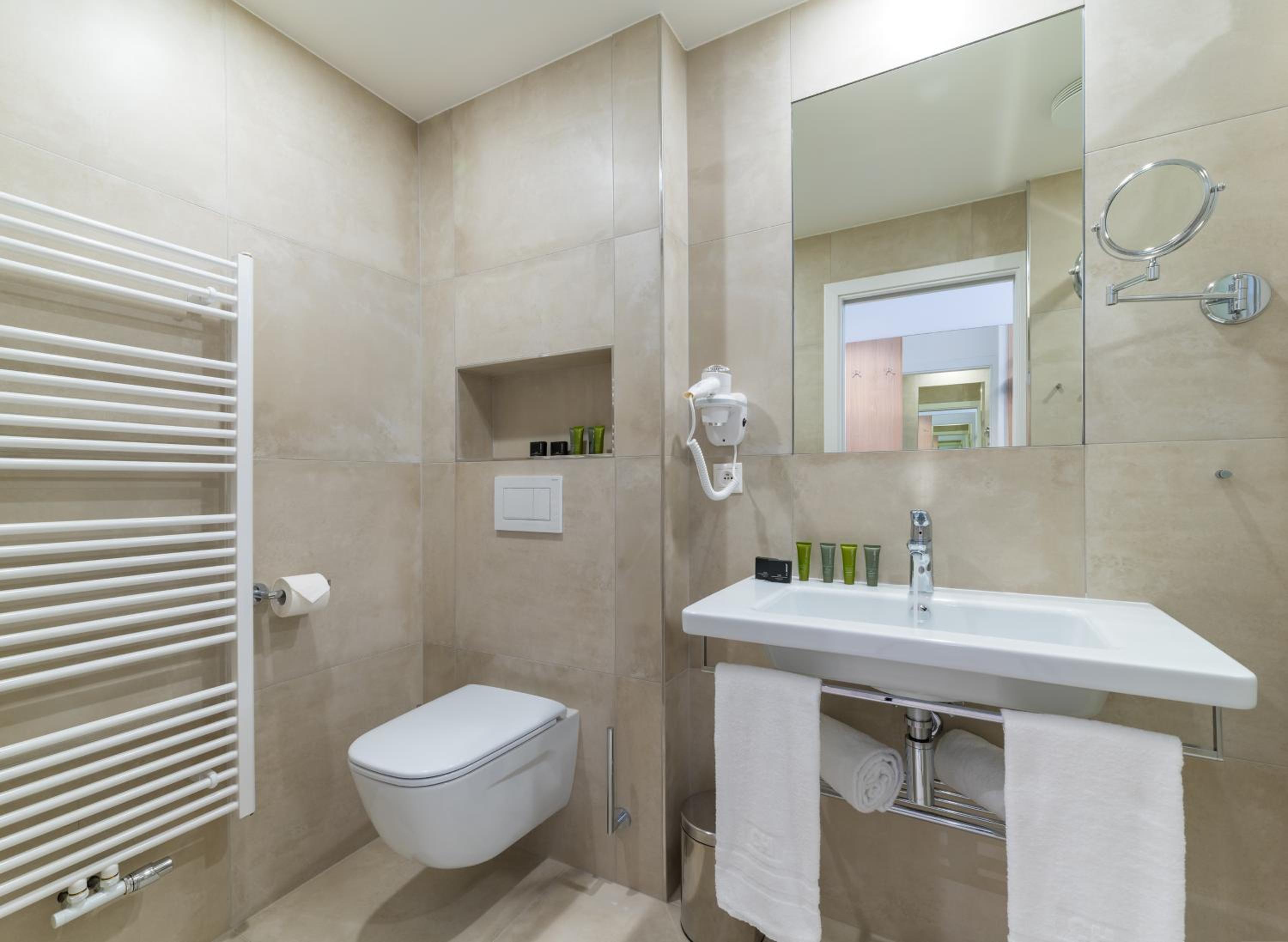 Double Room - Photo 4