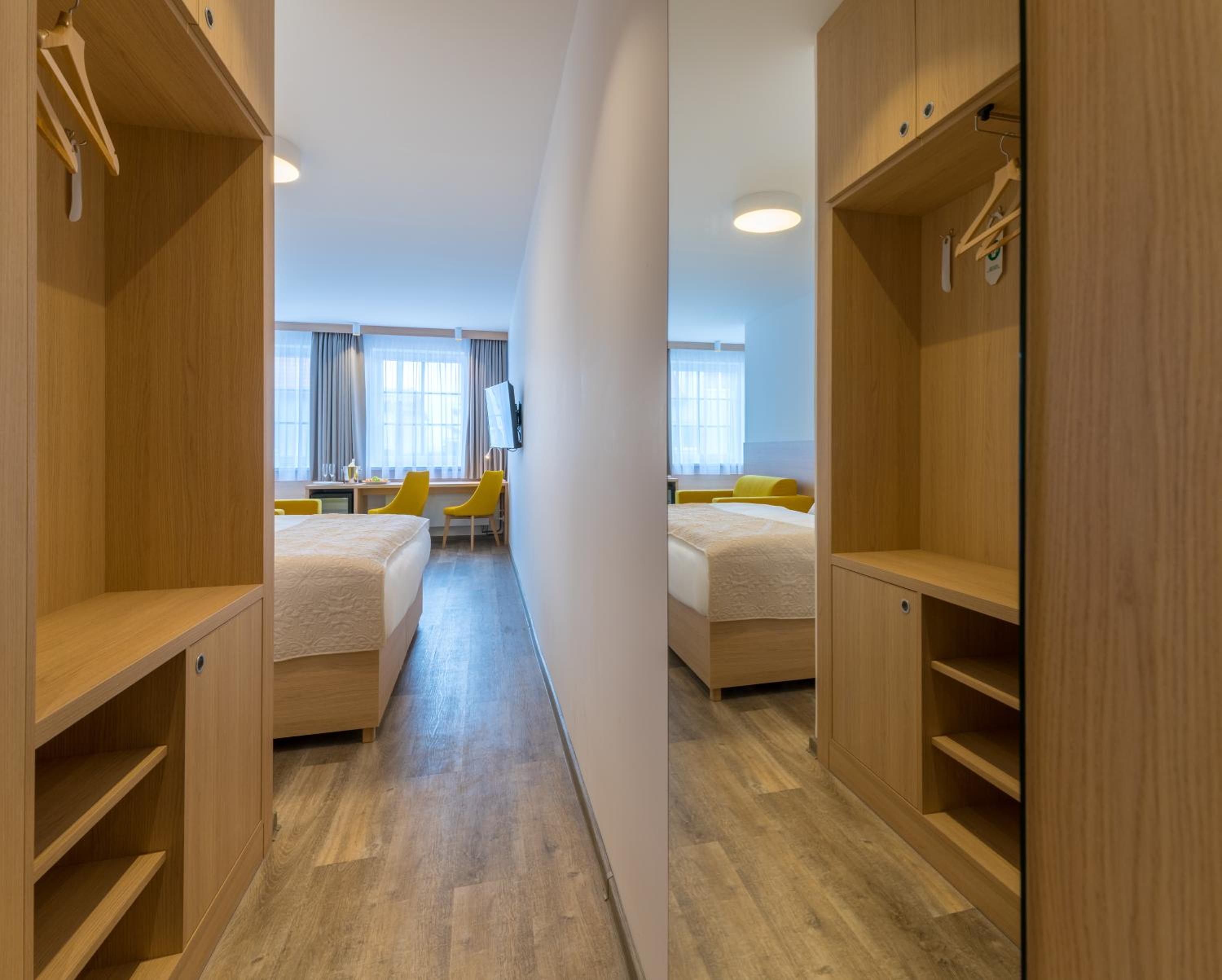 Double Room - Photo 11