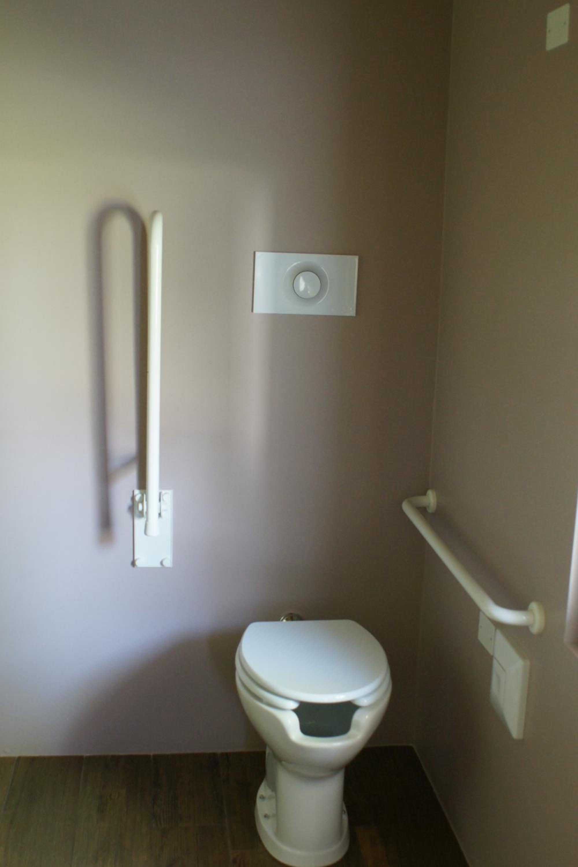 Double or Twin Room - Disability Access - Photo 7