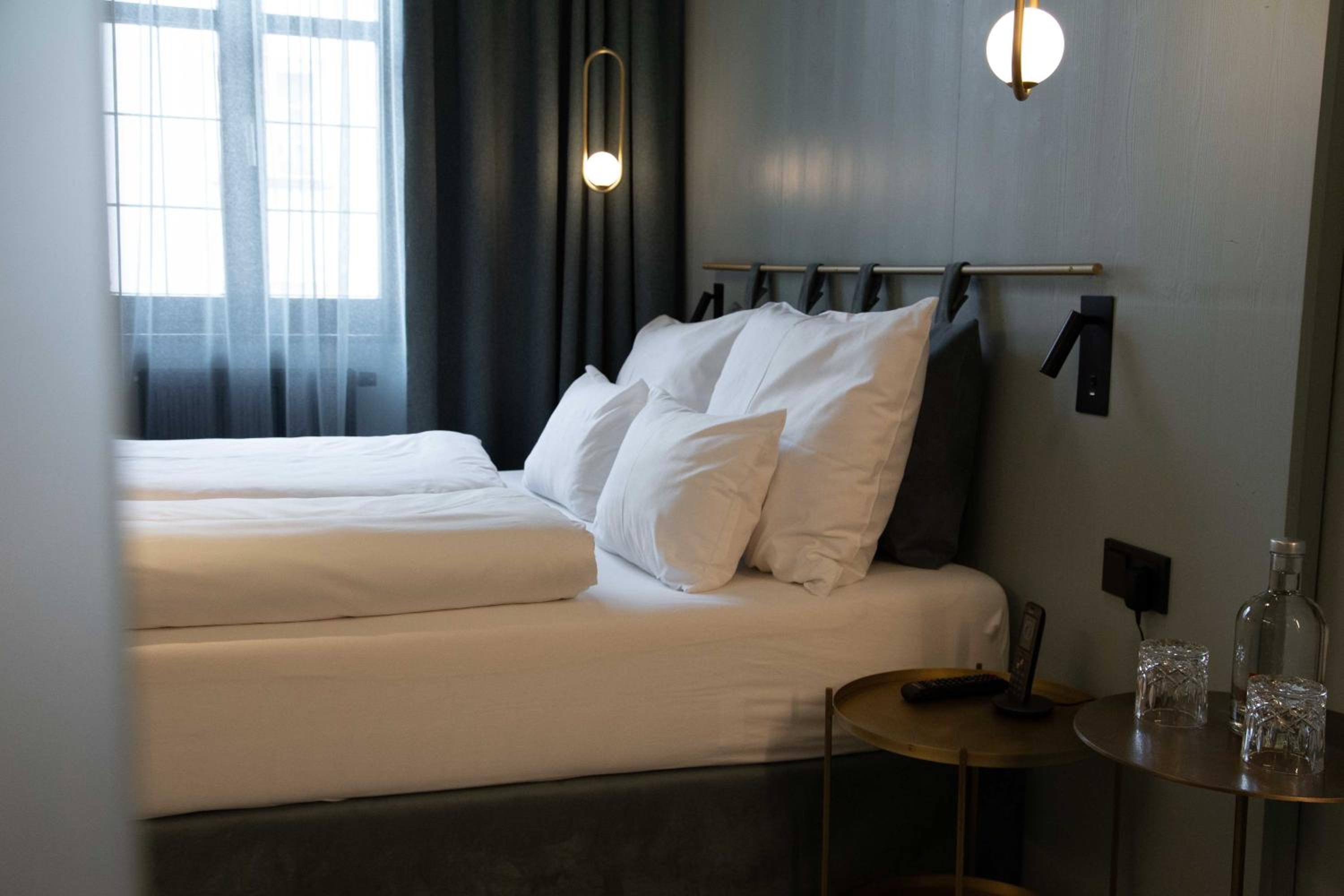 Medium Double Room