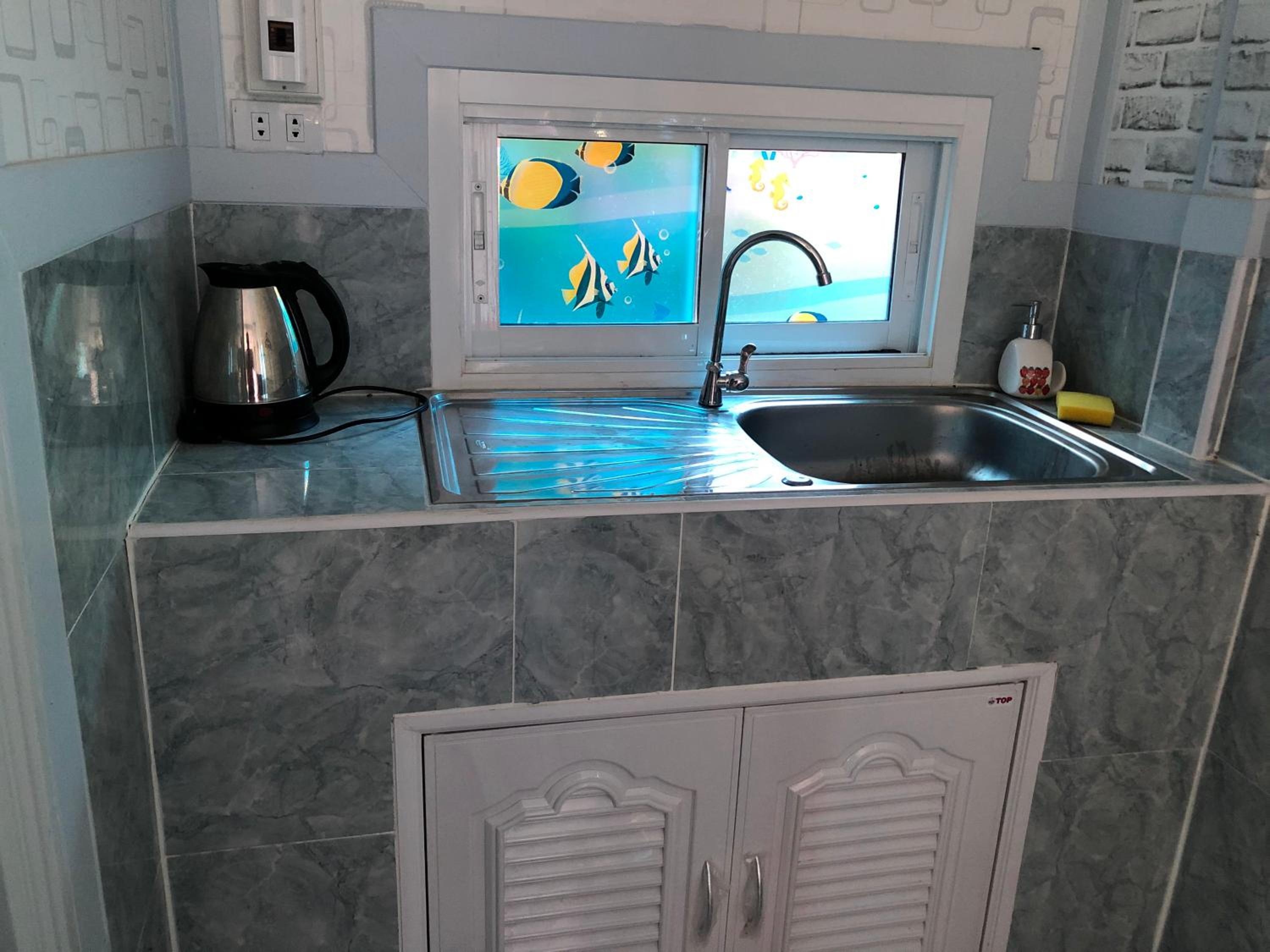 One-Bedroom House - Photo 4