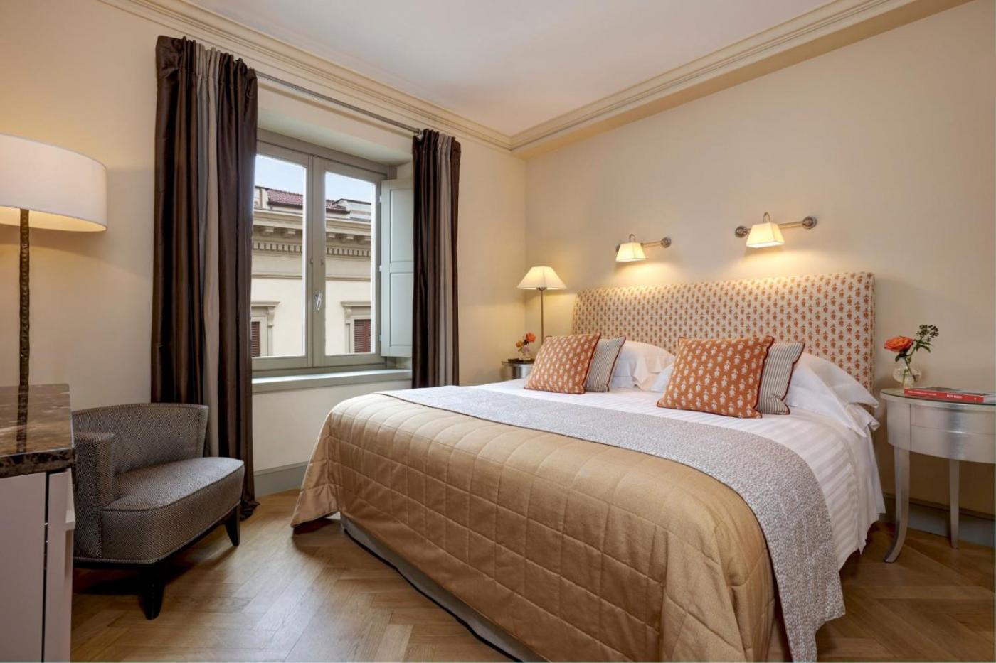 Classic Double Room thumbnail 6