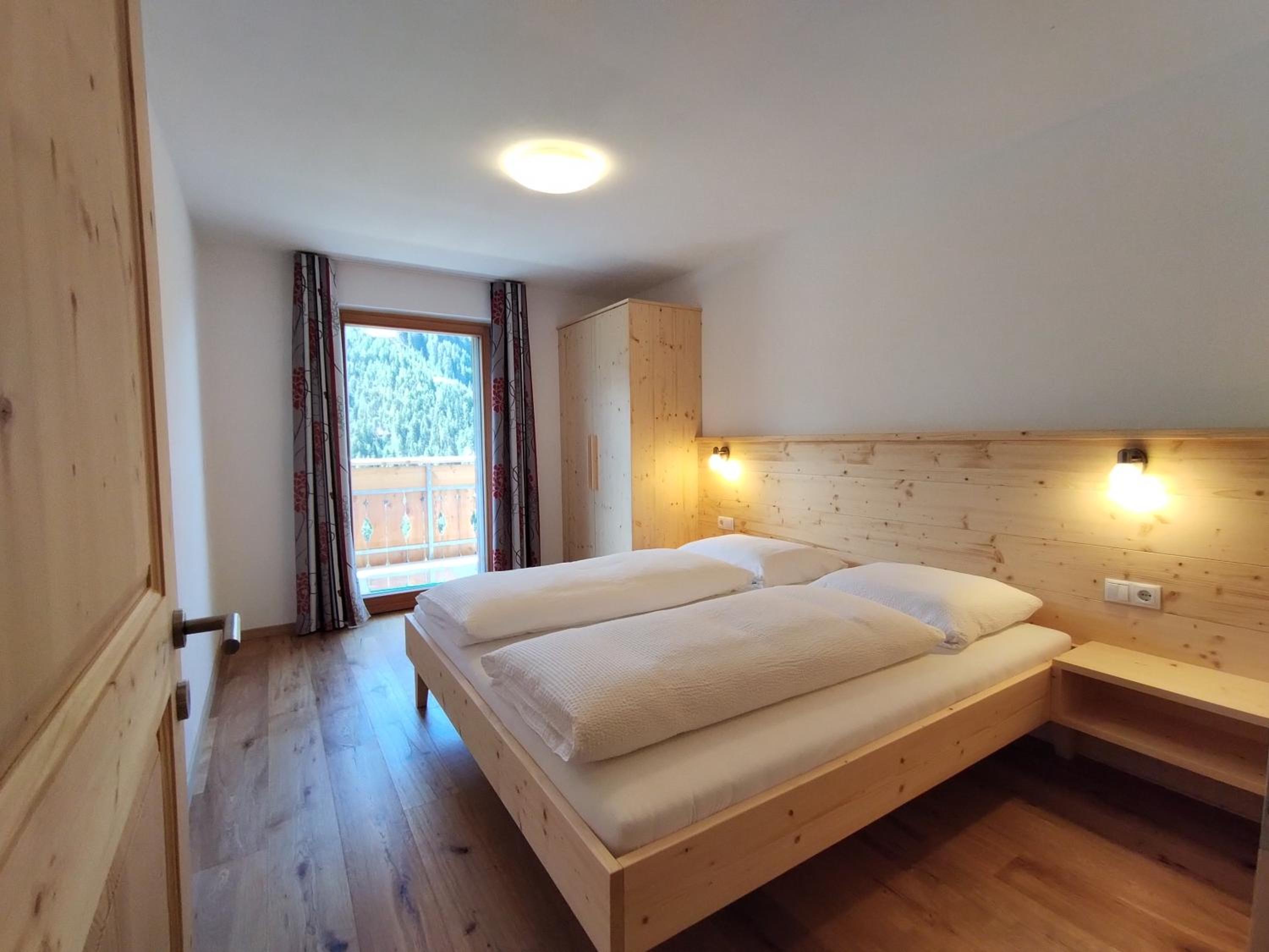 Apartment with Mountain View photo 1