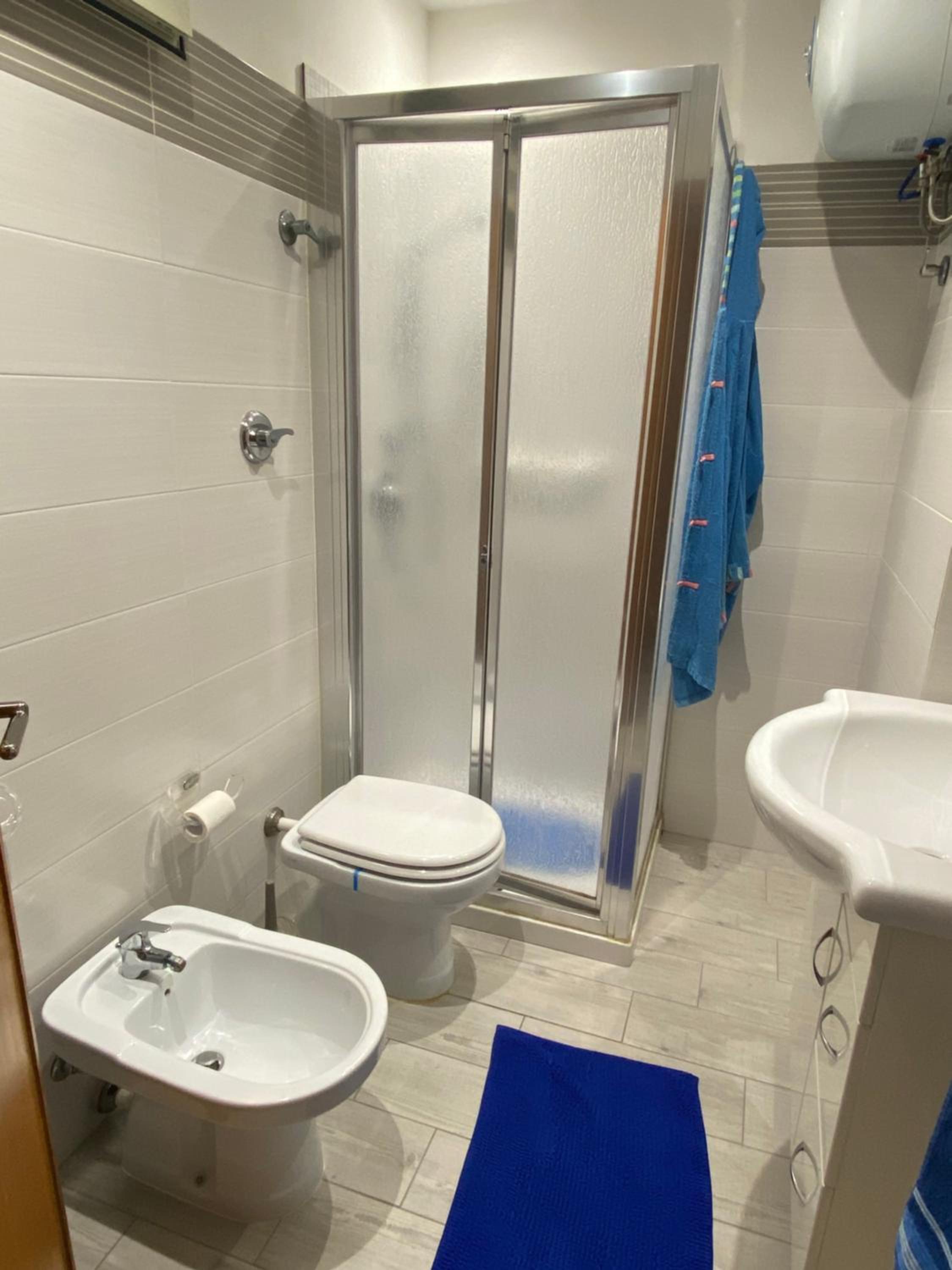 Apartment with Sea View - Photo 10
