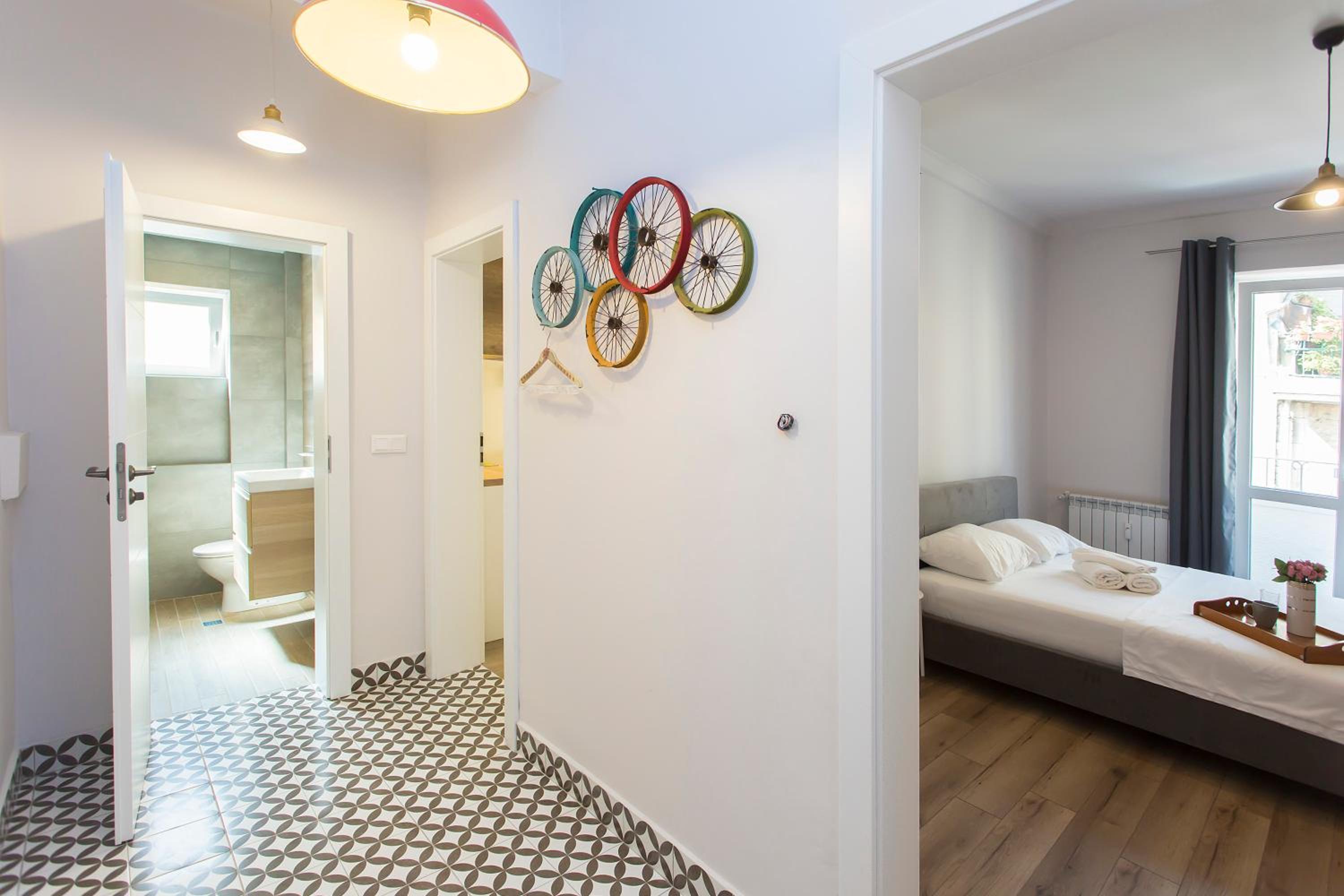 One-Bedroom Apartment - Photo 21