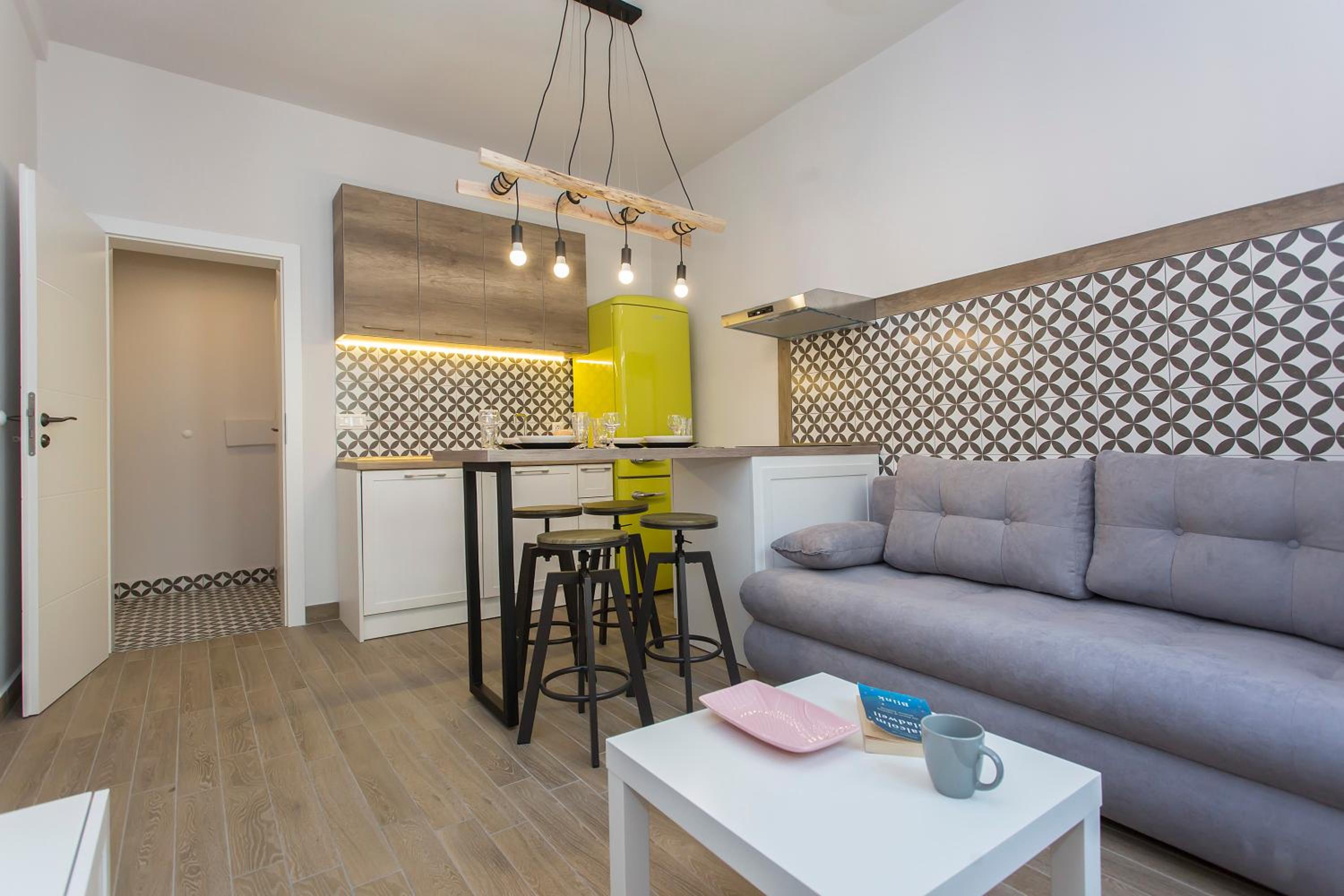 One-Bedroom Apartment - Photo 27