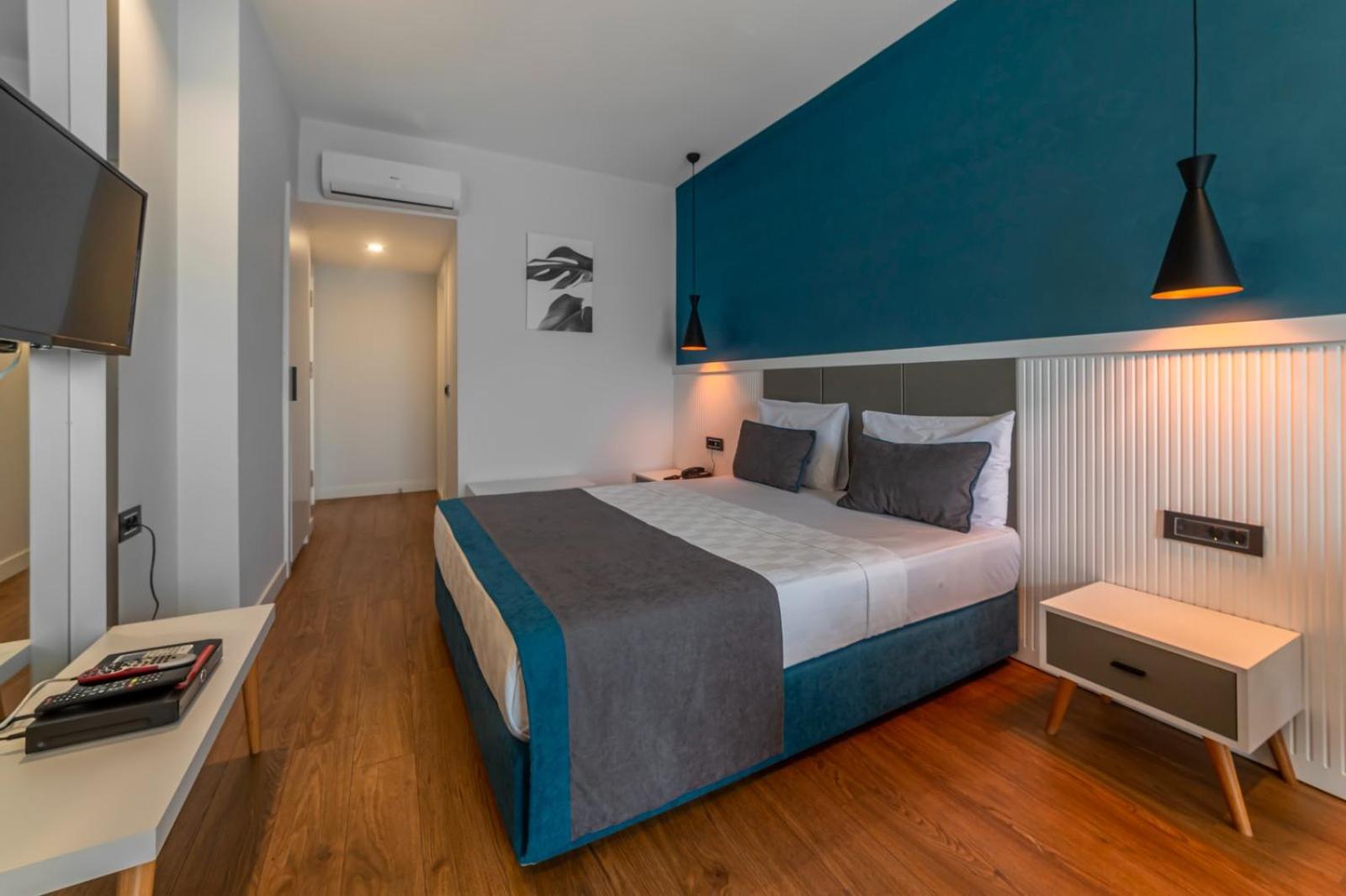 Suite with Sea View thumbnail 5