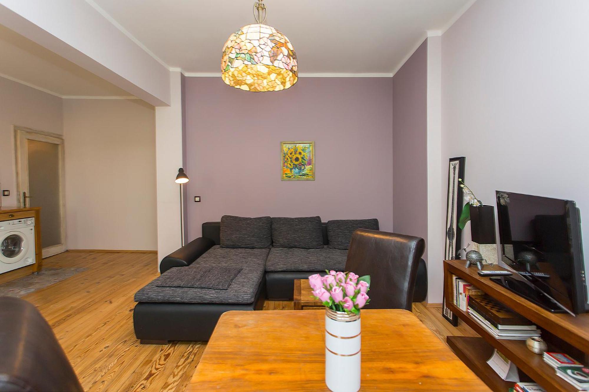 Two-Bedroom Apartment - Photo 22