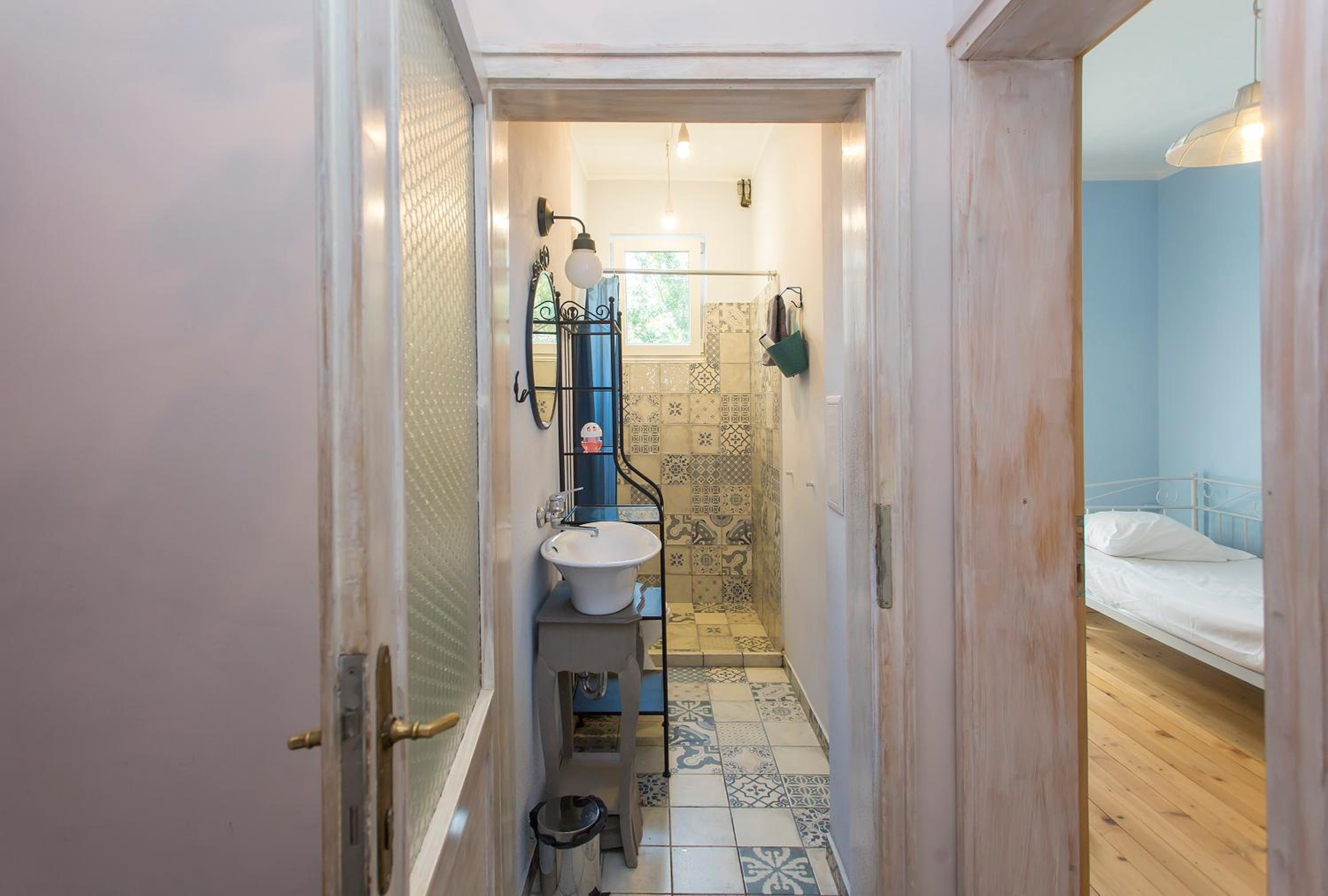 Two-Bedroom Apartment - Photo 9