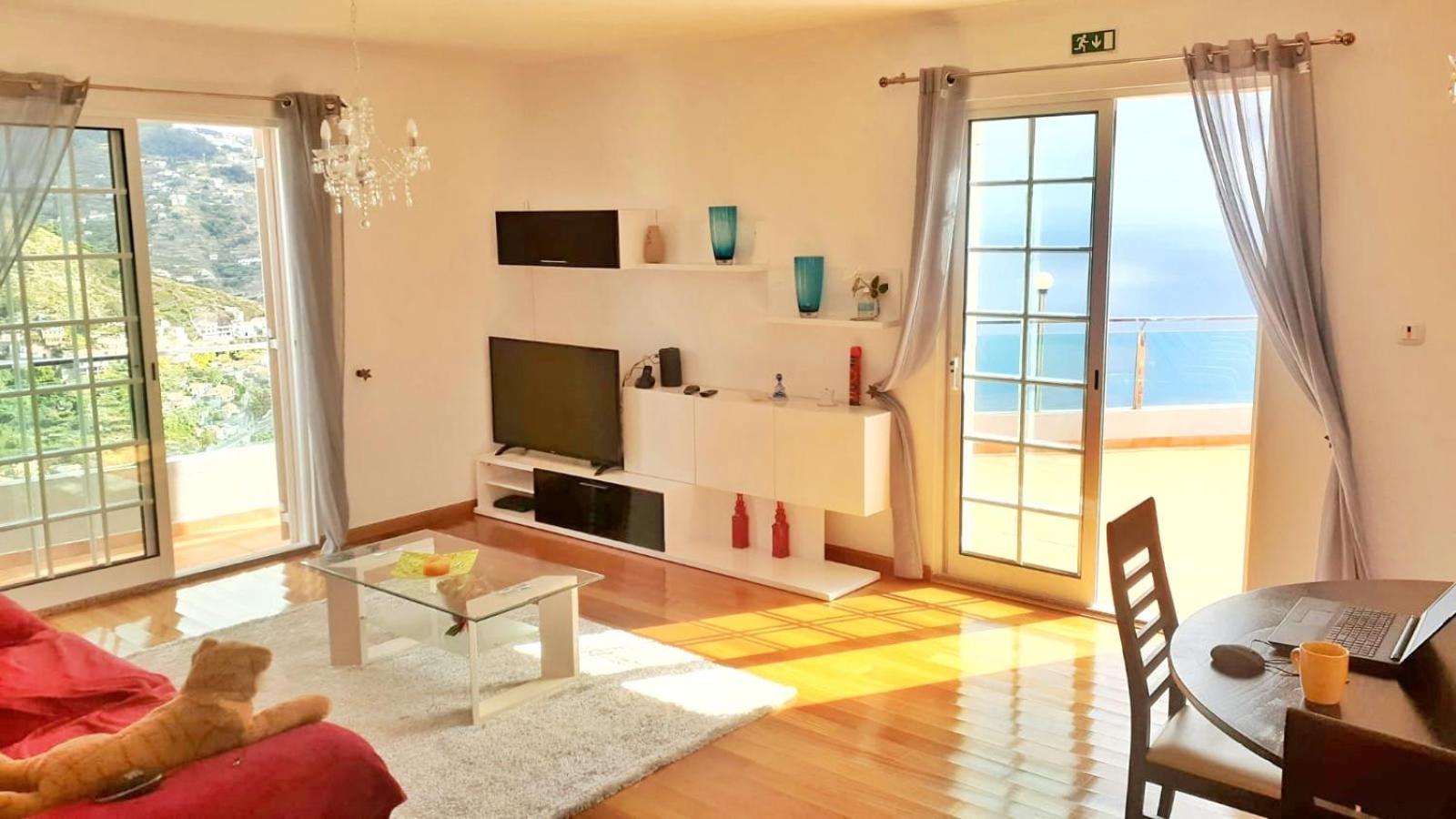 Three-Bedroom Villa photo 1
