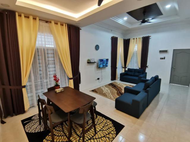 Three-Bedroom House photo 1
