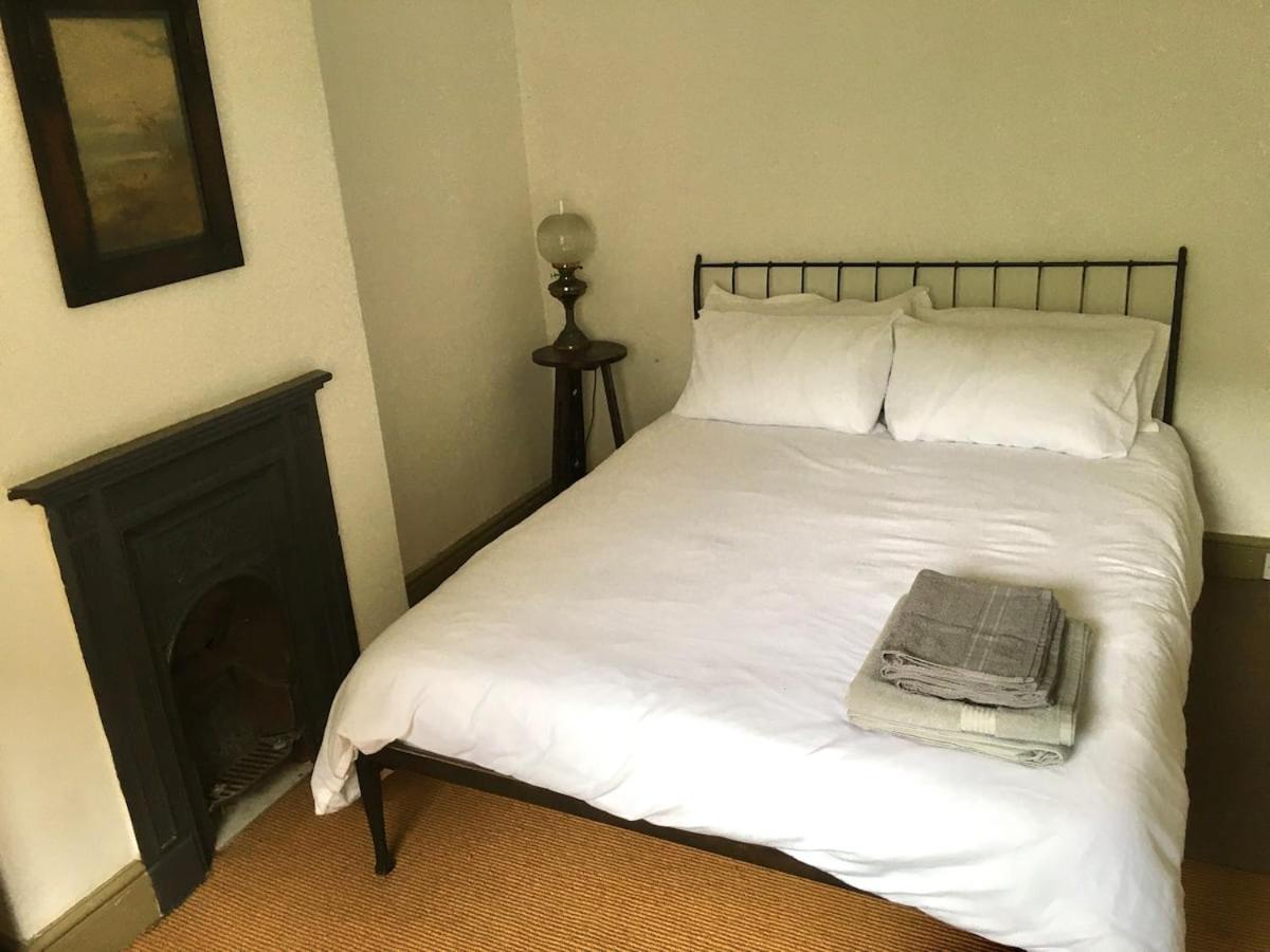 Two-Bedroom House - Photo 1
