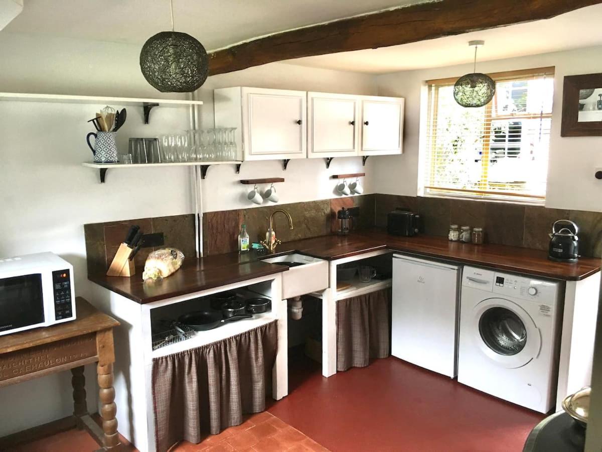 Two-Bedroom House - Photo 10