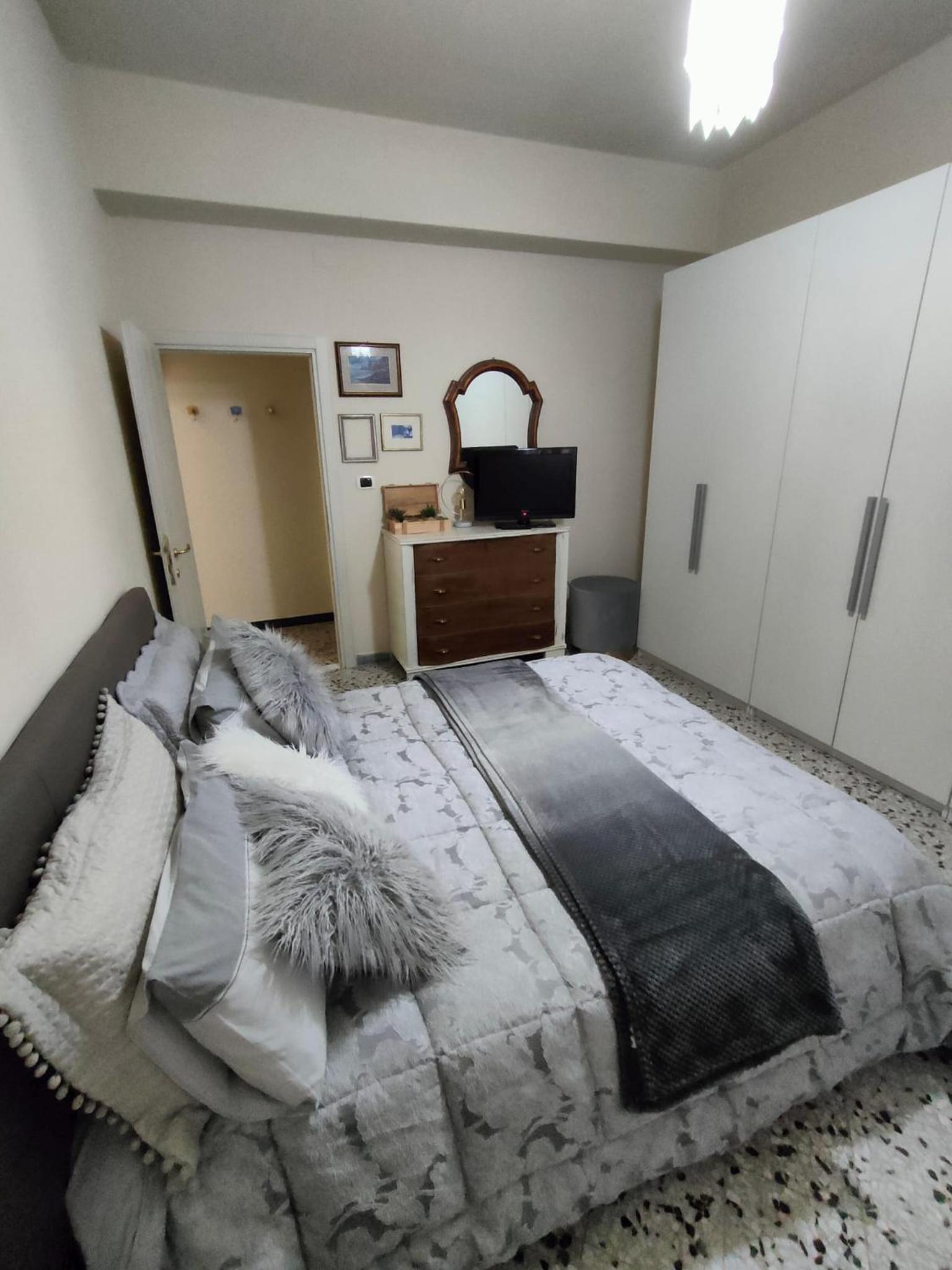 One-Bedroom Apartment - Photo 97