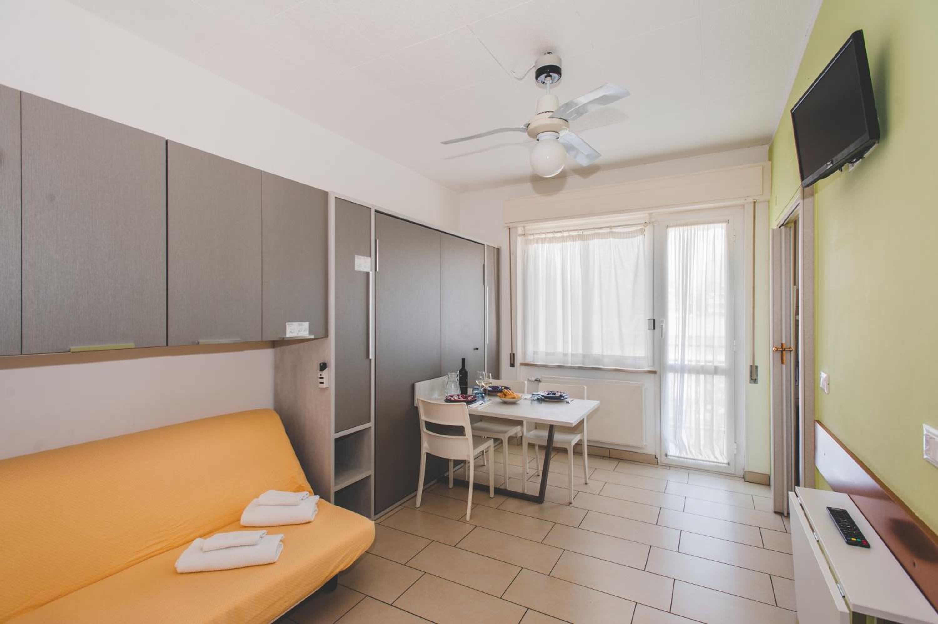 Studio (2 Adults)