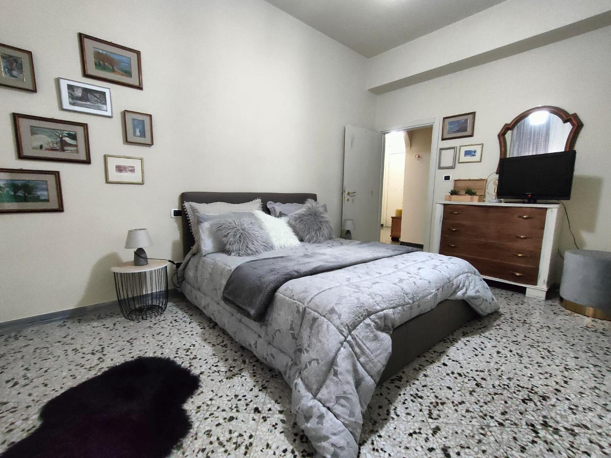 One-Bedroom Apartment - Photo 52