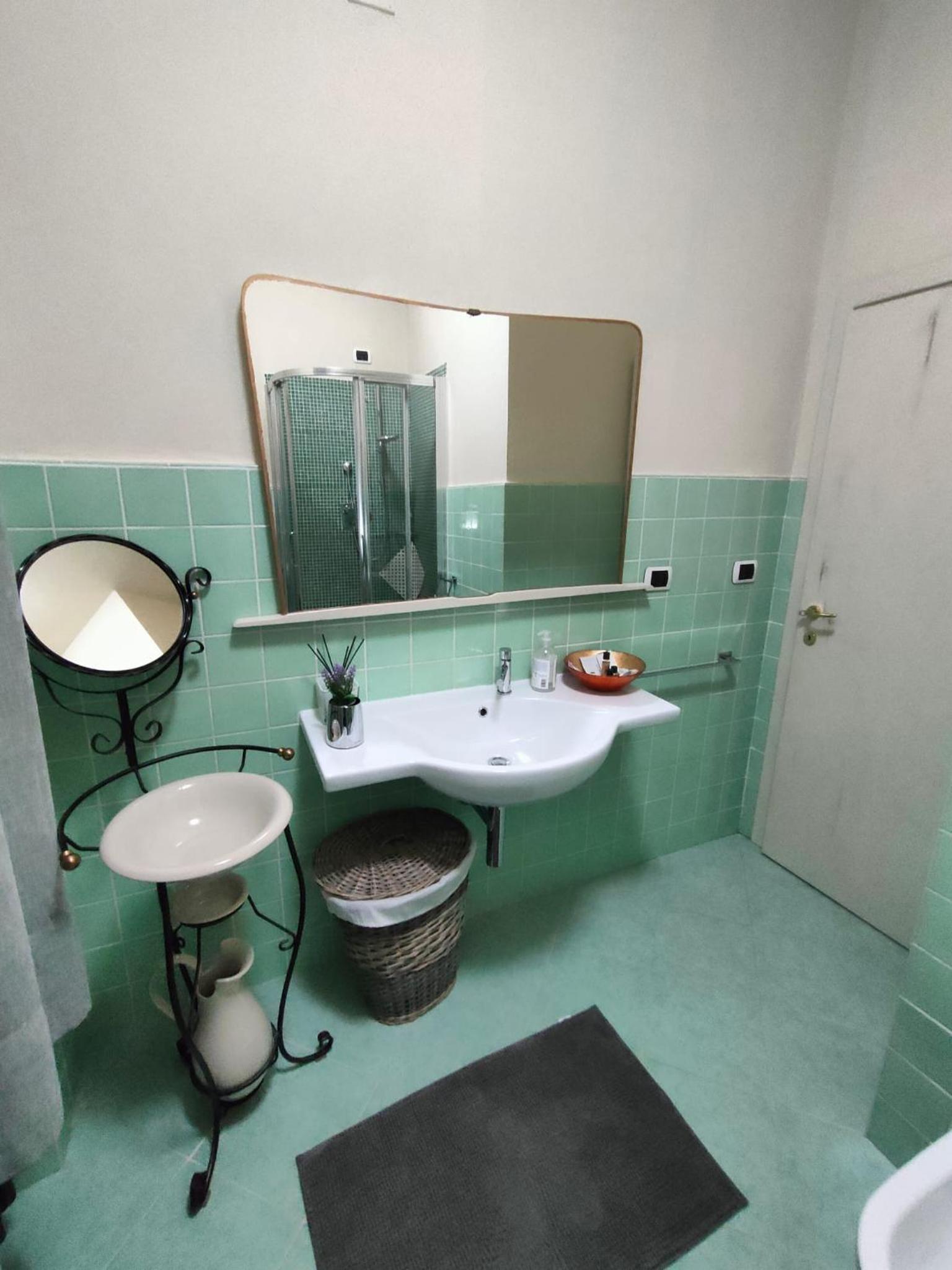 One-Bedroom Apartment - Photo 42